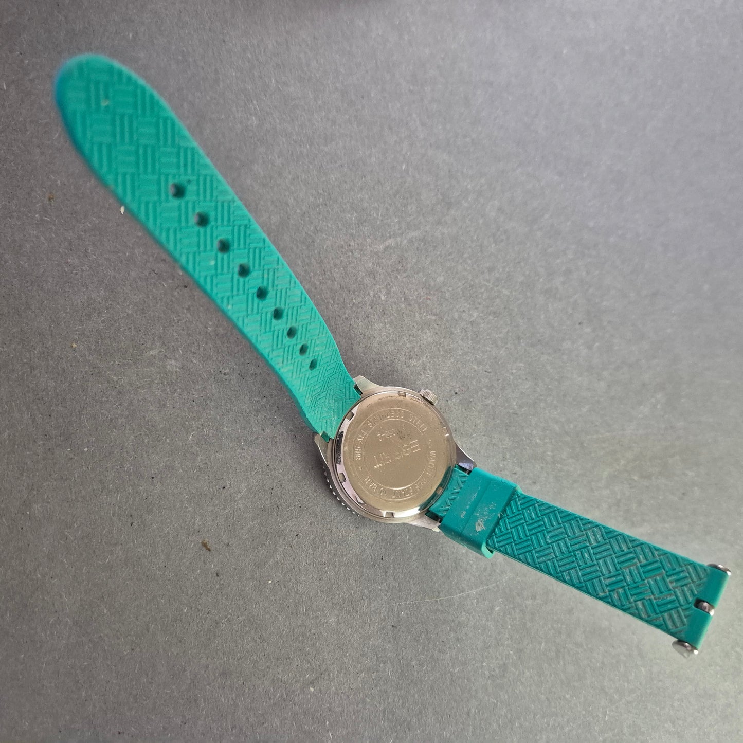 Modische Esprit Quarz Uhr – Türkisgrünes Design mit 10 BAR Wasserschutz