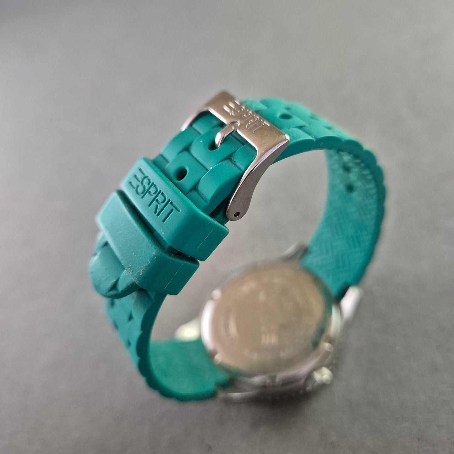 Modische Esprit Quarz Uhr – Türkisgrünes Design mit 10 BAR Wasserschutz