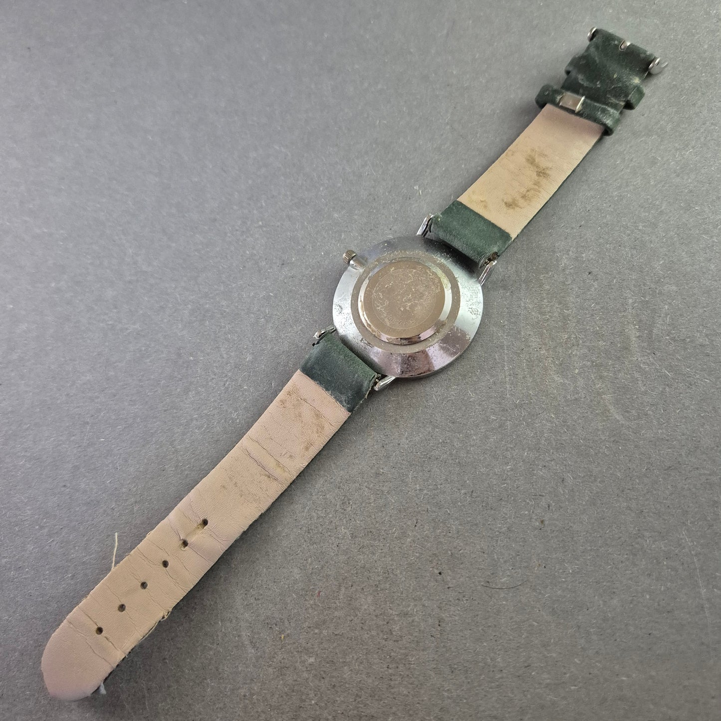 Minimalistische Quarz Uhr – Grünes Zifferblatt & Lederarmband