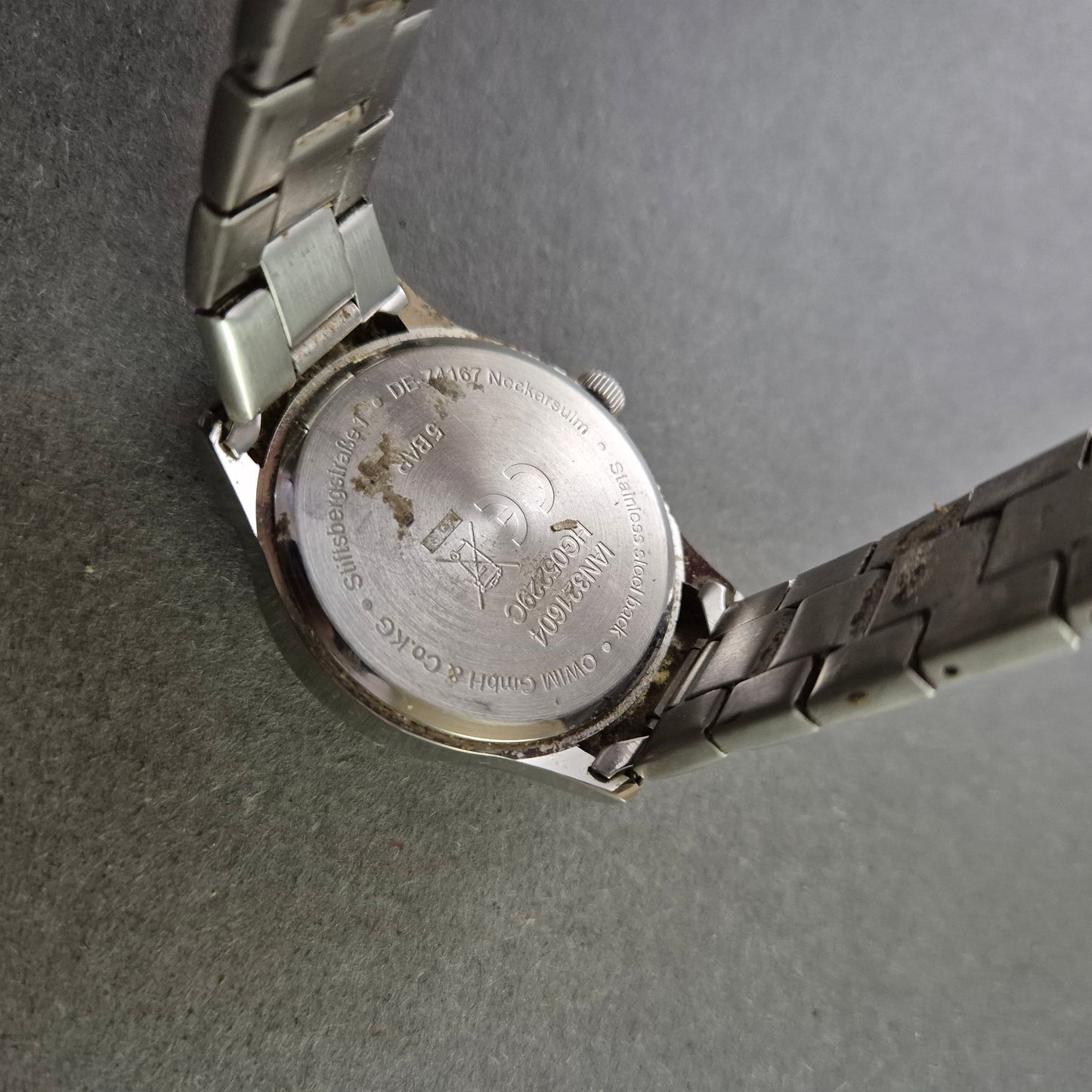 Herrenarmbanduhr von Ansmann – Robuster Look mit Edelstahlarmband