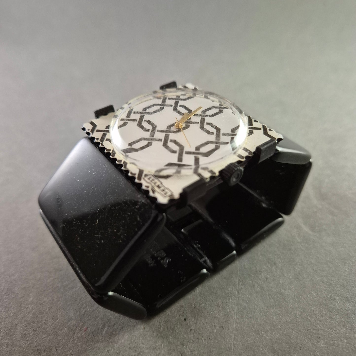 Kreative S.T.A.M.P.S Damenarmbanduhr – Modernes Musterdesign