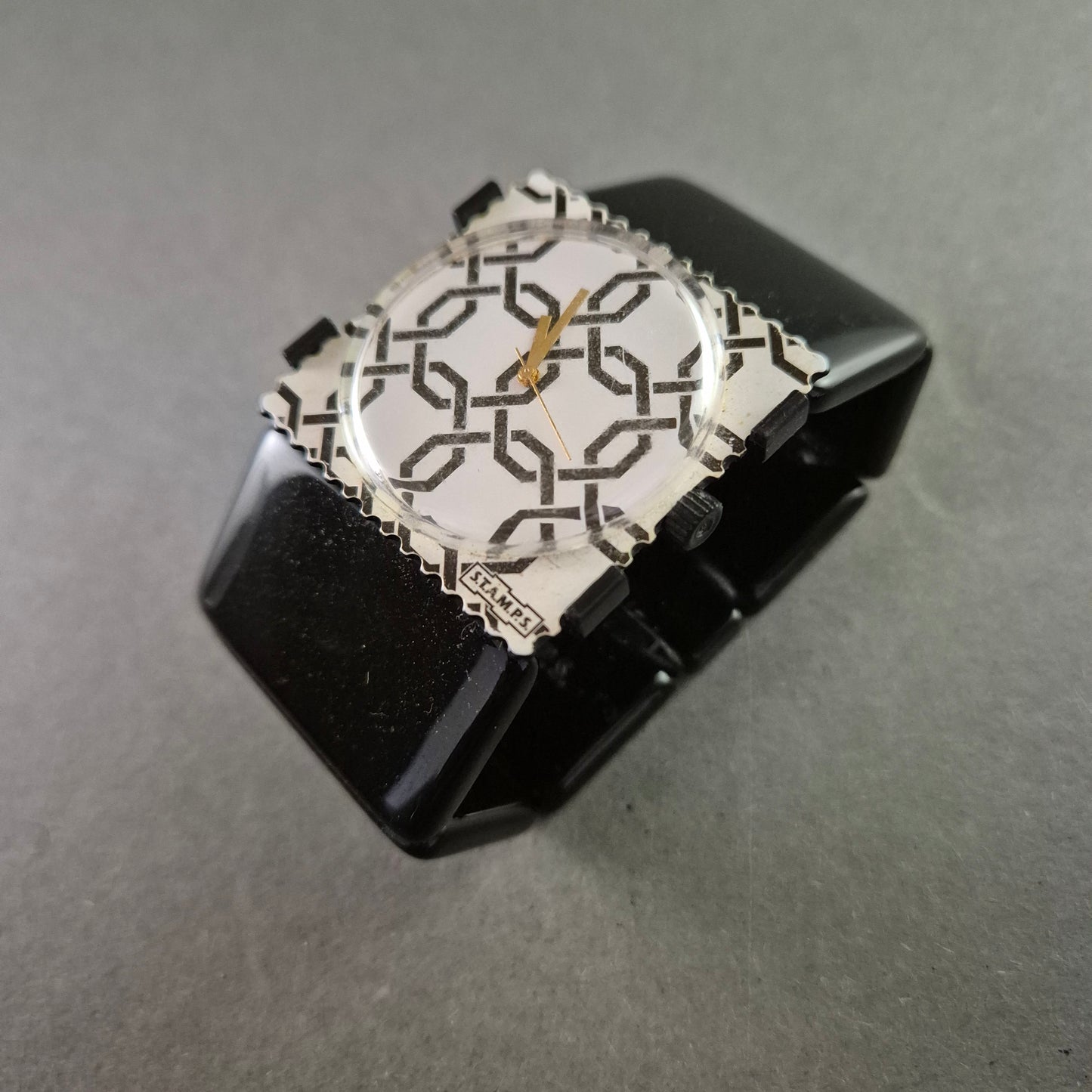 Kreative S.T.A.M.P.S Damenarmbanduhr – Modernes Musterdesign