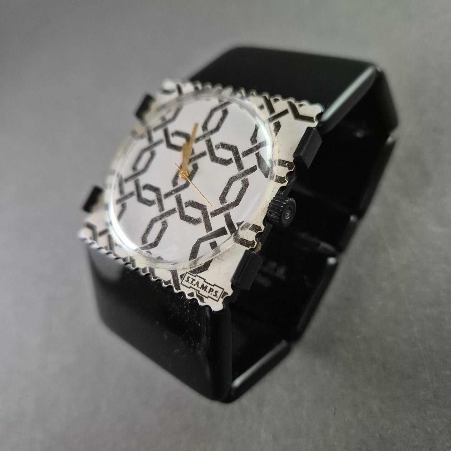 Kreative S.T.A.M.P.S Damenarmbanduhr – Modernes Musterdesign