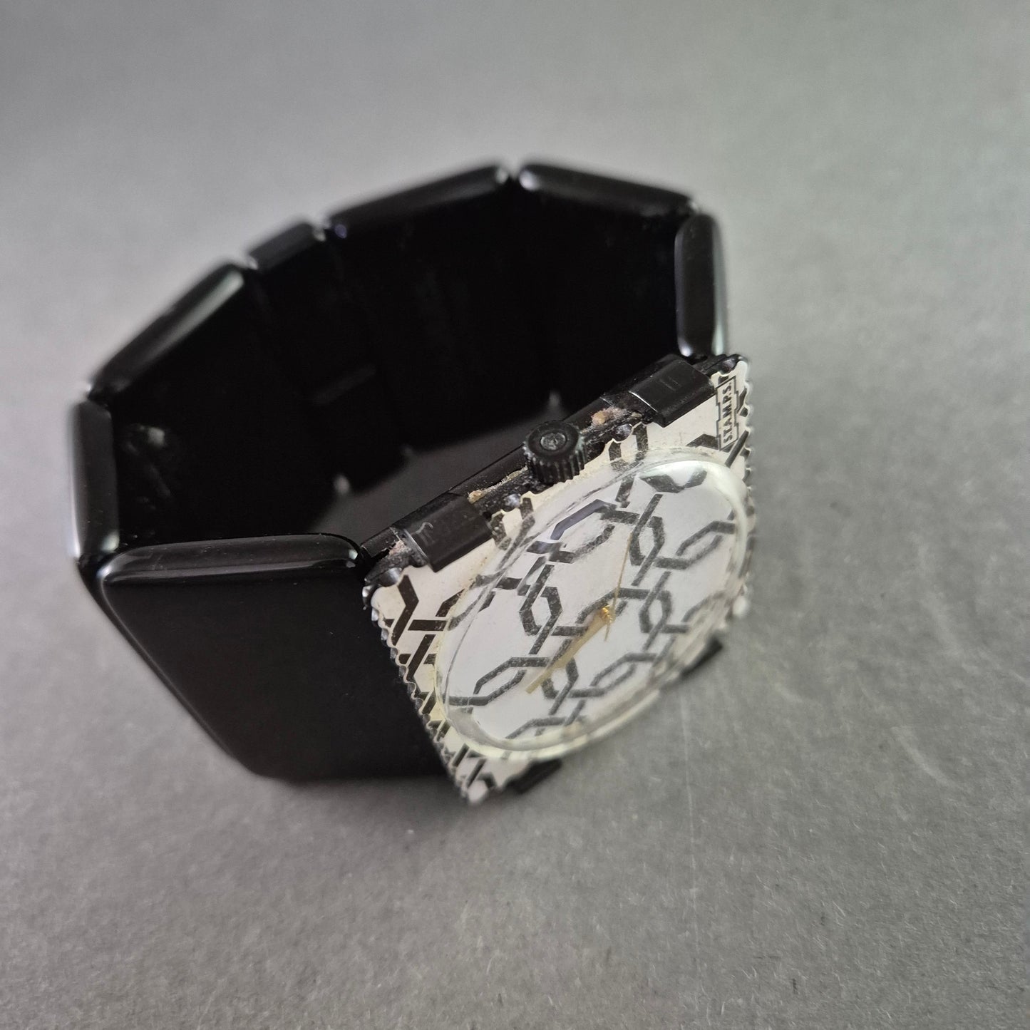 Kreative S.T.A.M.P.S Damenarmbanduhr – Modernes Musterdesign