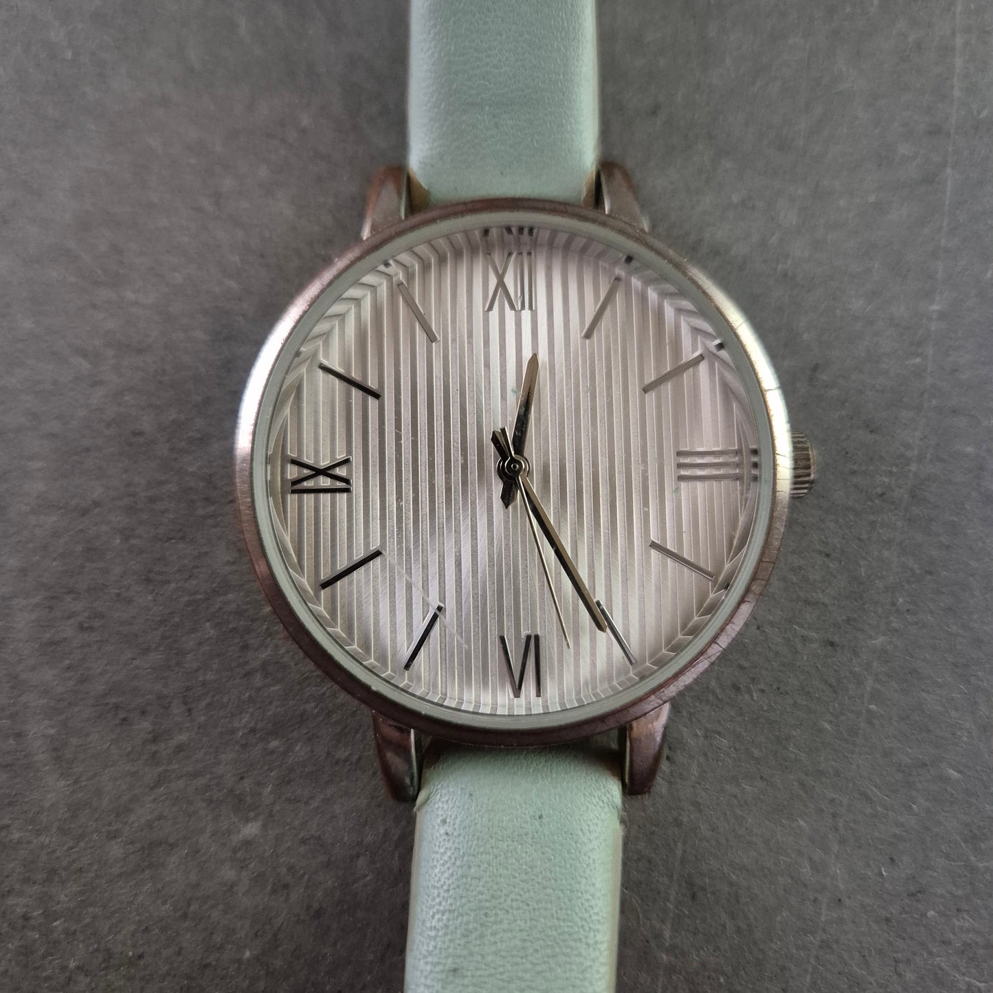 Bijou Brigitte Damenarmbanduhr – Zartes Mintgrün trifft auf Eleganz