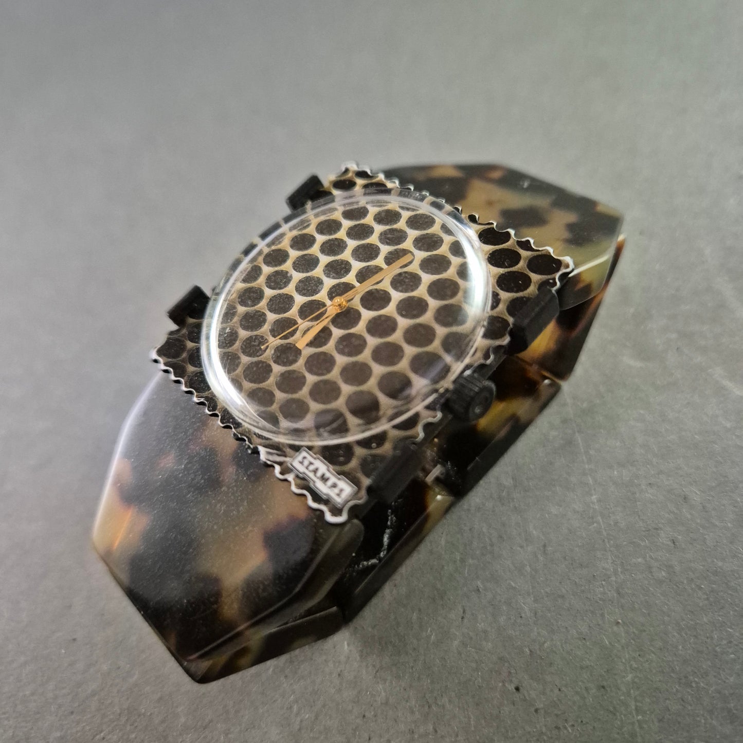 S.T.A.M.P.S Damenarmbanduhr – Wildes Design im Animal-Style