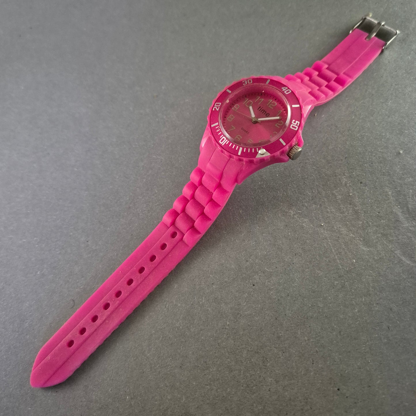 Knallige Time Unisex-Armbanduhr – Pinkes Design mit Sportlook