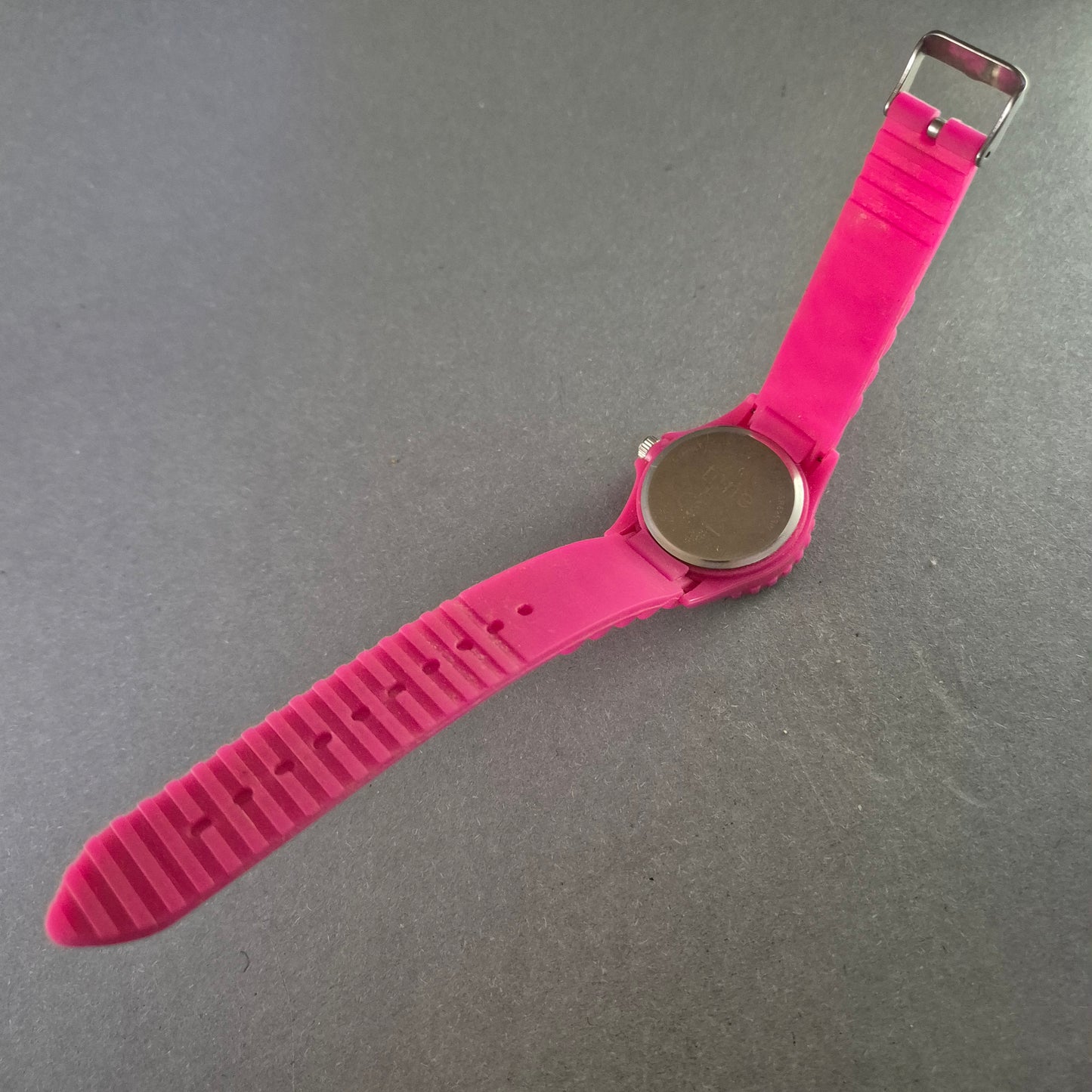 Knallige Time Unisex-Armbanduhr – Pinkes Design mit Sportlook