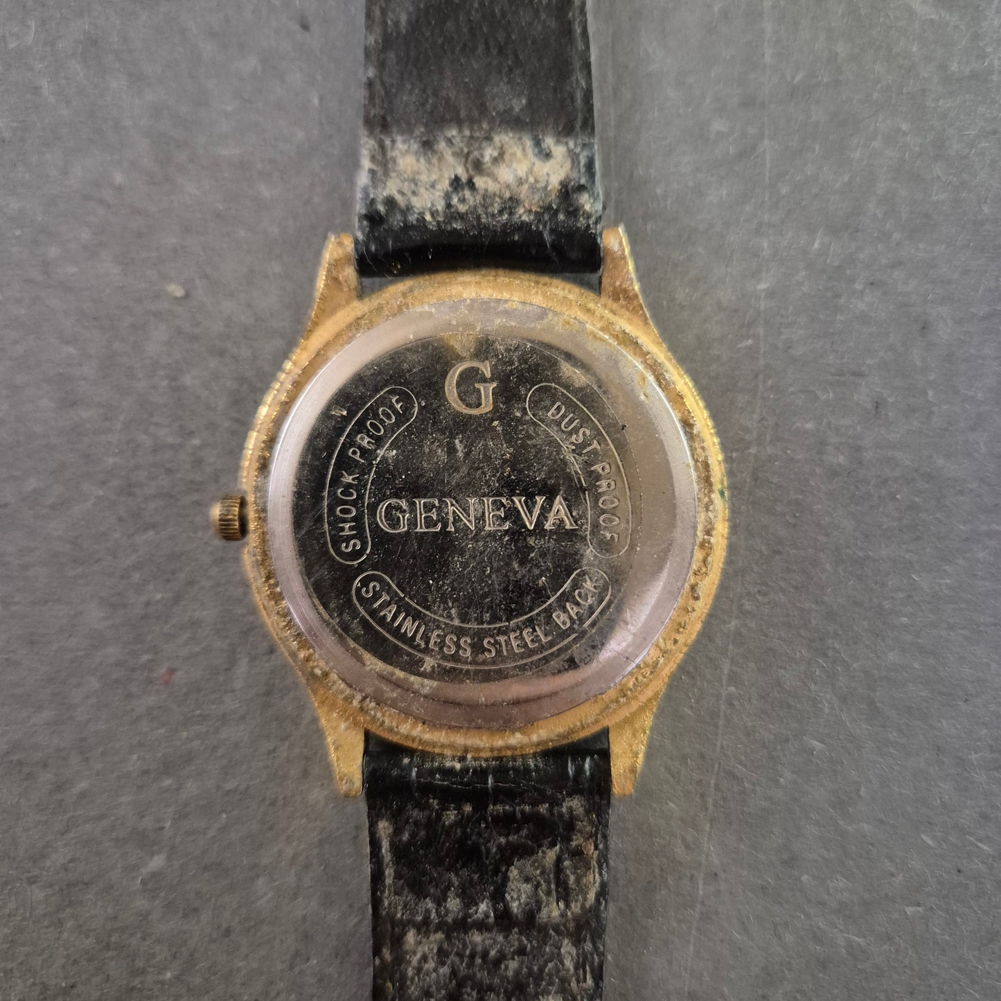 Klassische Geneva Herrenarmbanduhr – Klare Zahlen, robuster Stil