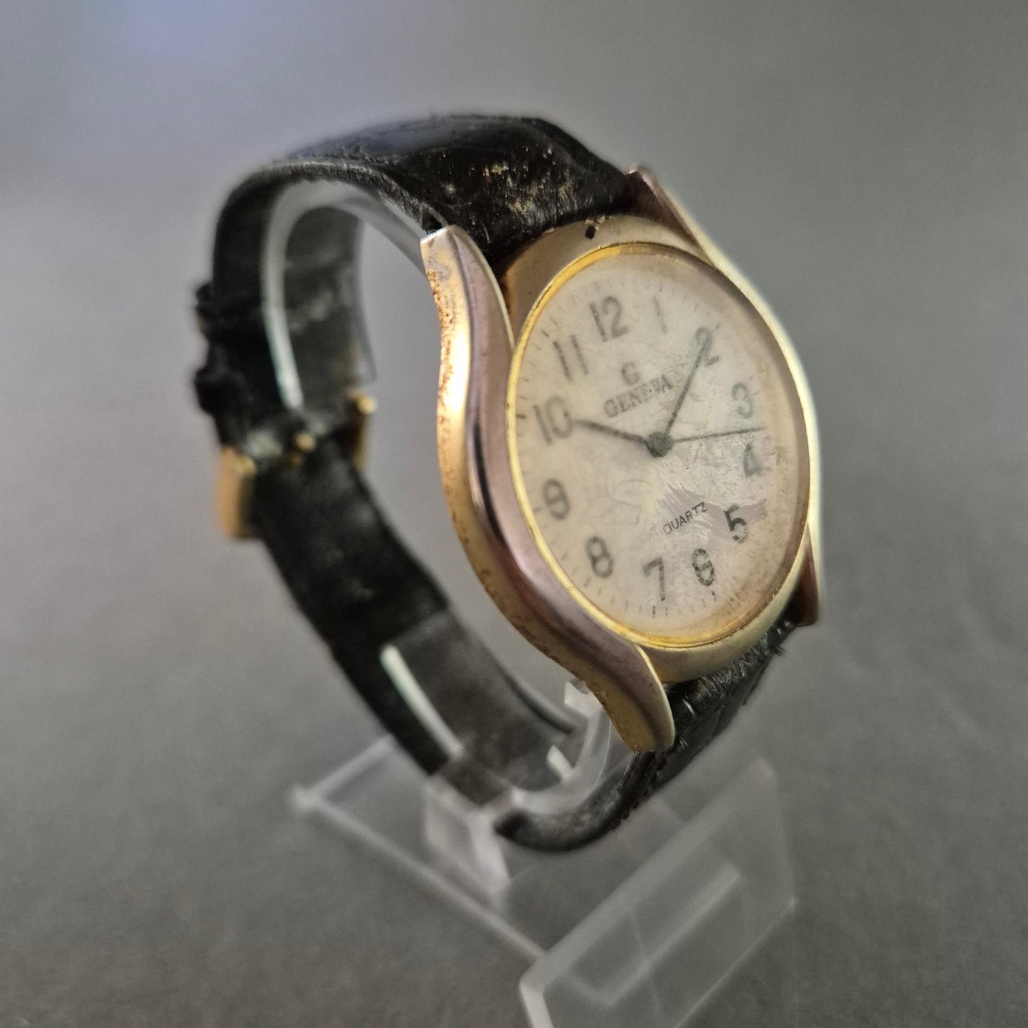 Klassische Geneva Herrenarmbanduhr – Klare Zahlen, robuster Stil