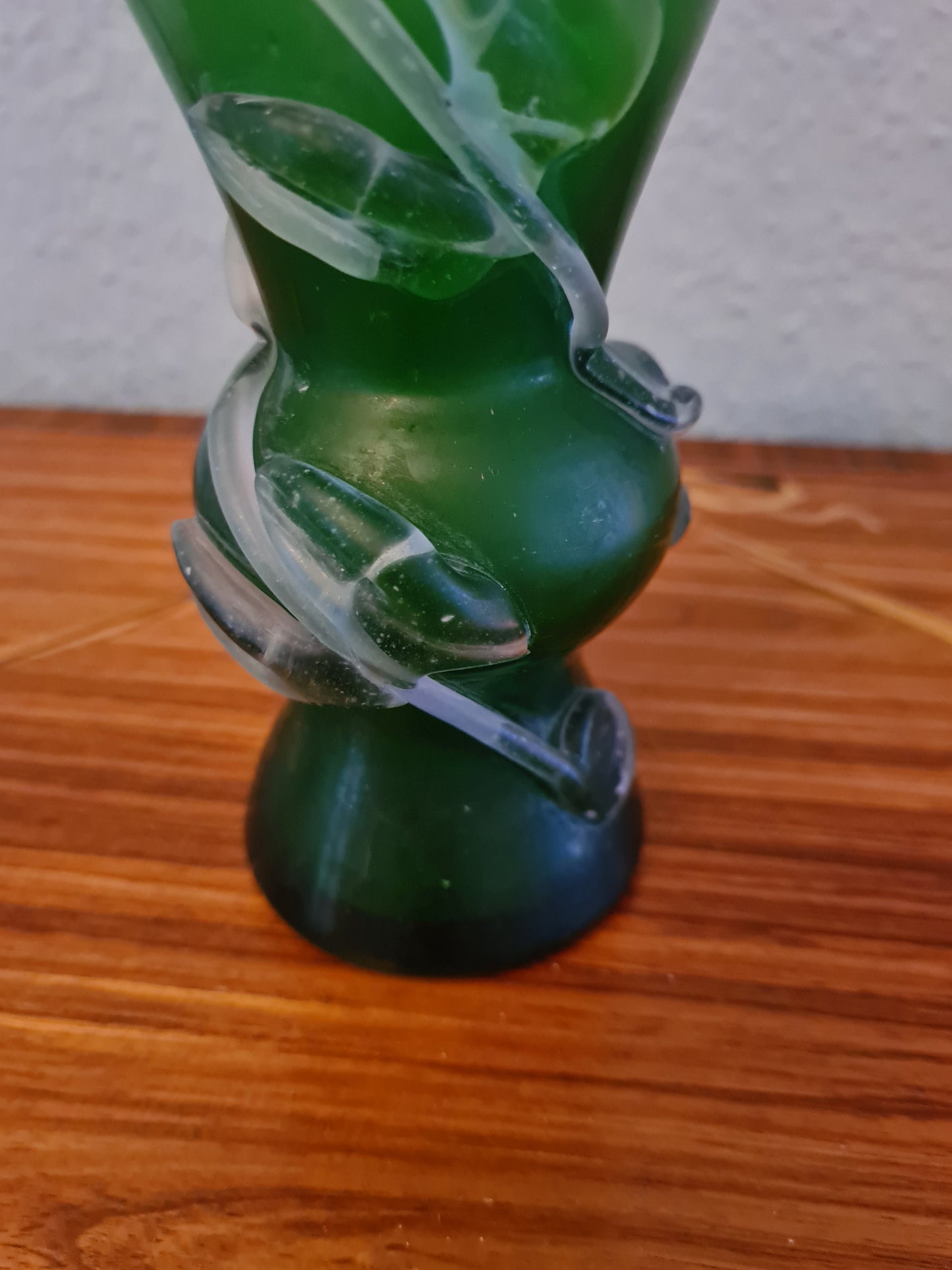 Antike Sammlervase  Grünes Glas mit Applikationen 17x8cm