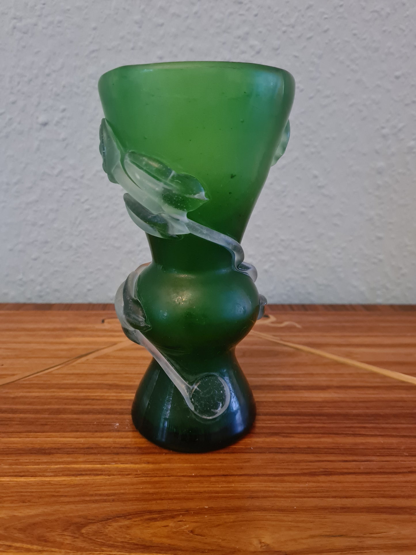 Antike Sammlervase  Grünes Glas mit Applikationen 17x8cm