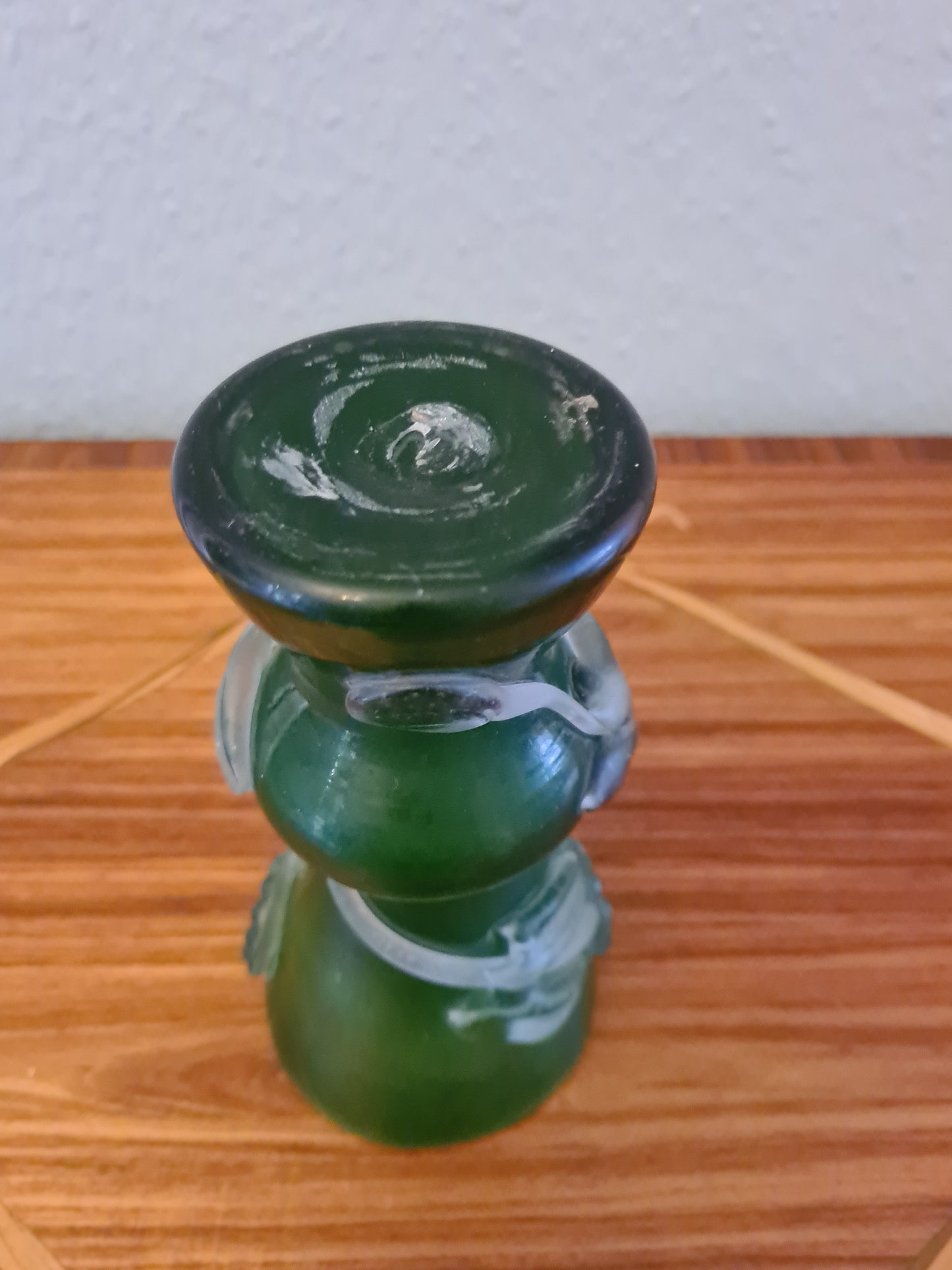 Antike Sammlervase  Grünes Glas mit Applikationen 17x8cm