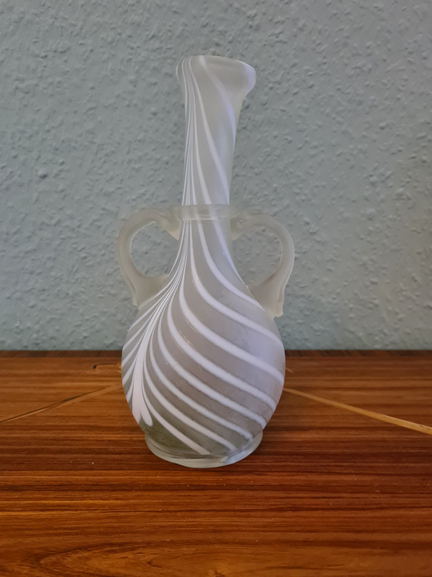 Antike Sammlervase Henkelvase Glas Vase Signiert 1980 21x9cm