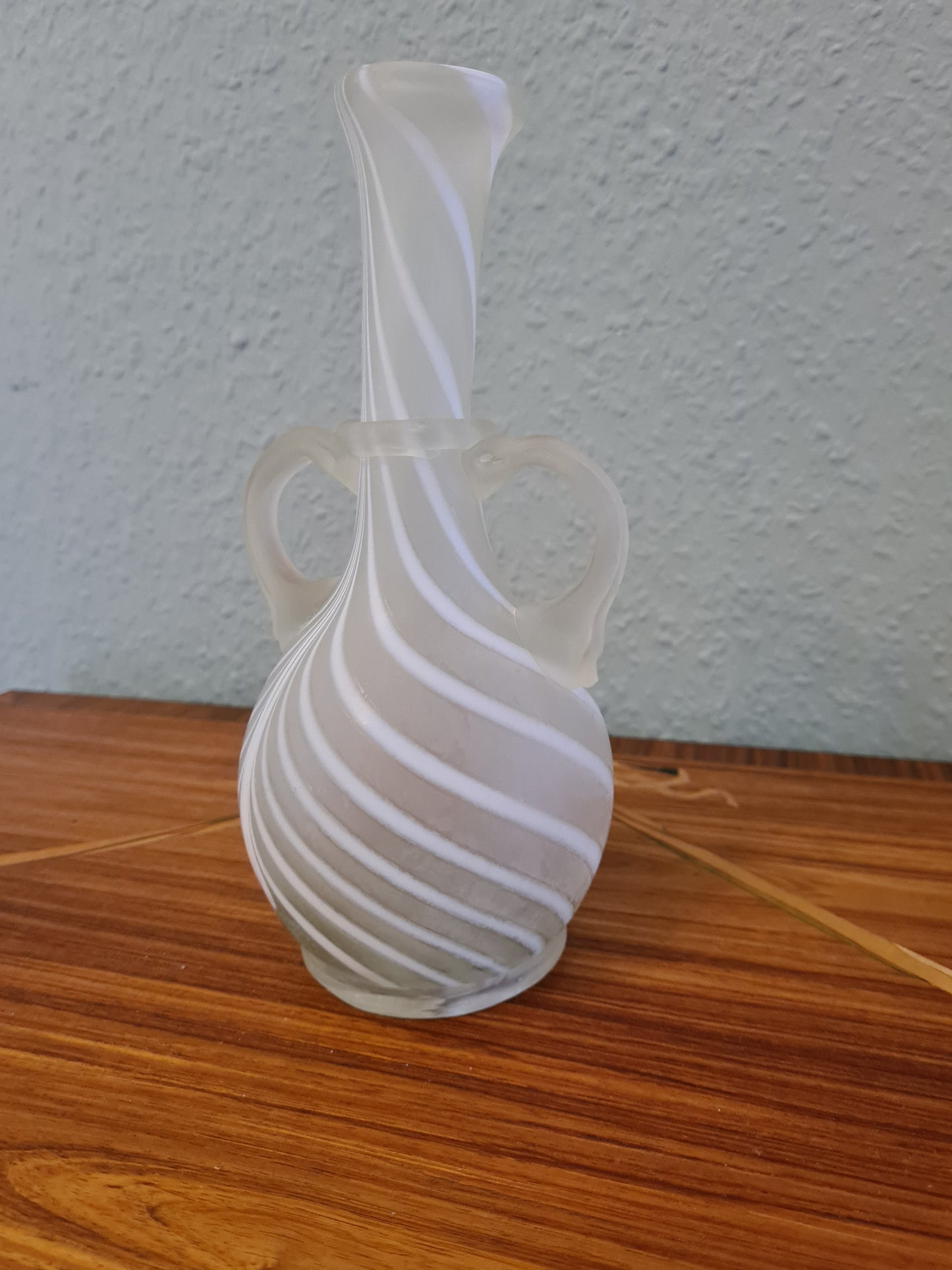 Antike Sammlervase Henkelvase Glas Vase Signiert 1980 21x9cm