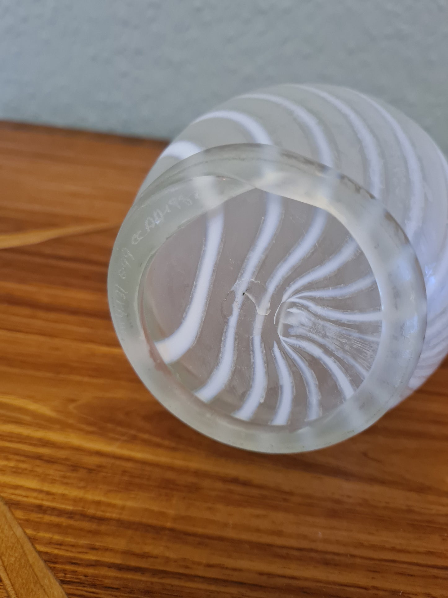 Antike Sammlervase Henkelvase Glas Vase Signiert 1980 21x9cm