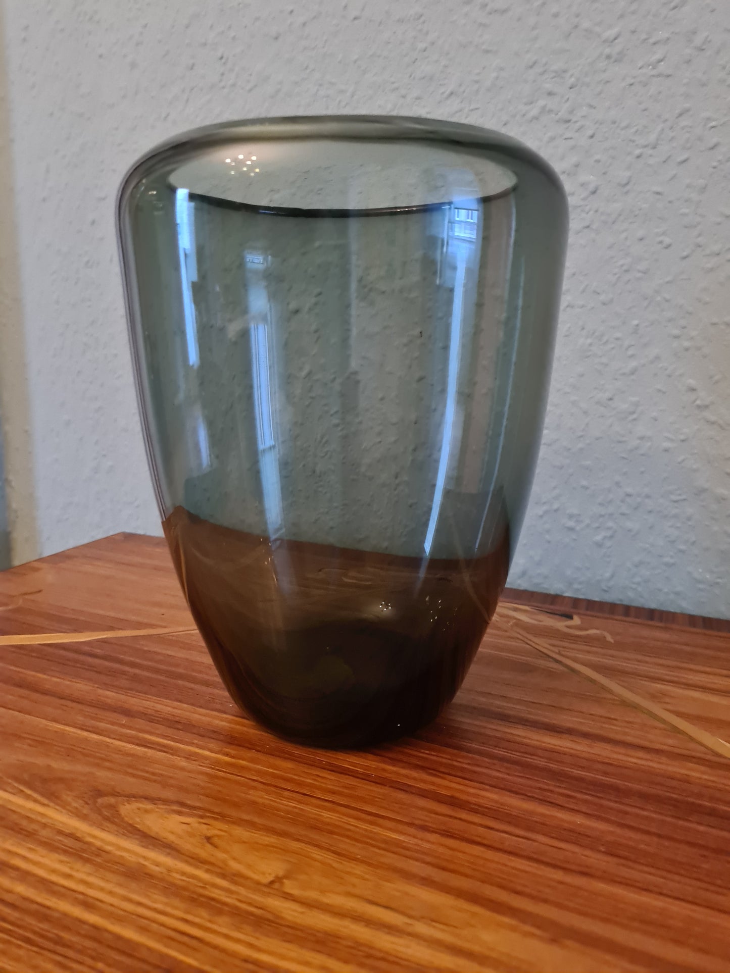 Rauchglas Sammlervase Glas Blumenvase Grau-Blau 20x15 cm