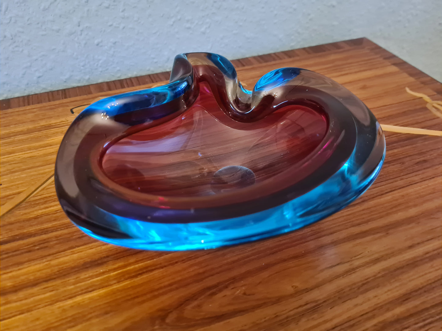 Italienischer Murano Glas Aschenbecher in Violett 18x7 cm