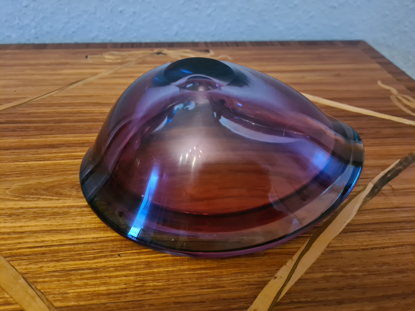 Italienischer Murano Glas Aschenbecher in Violett 18x7 cm