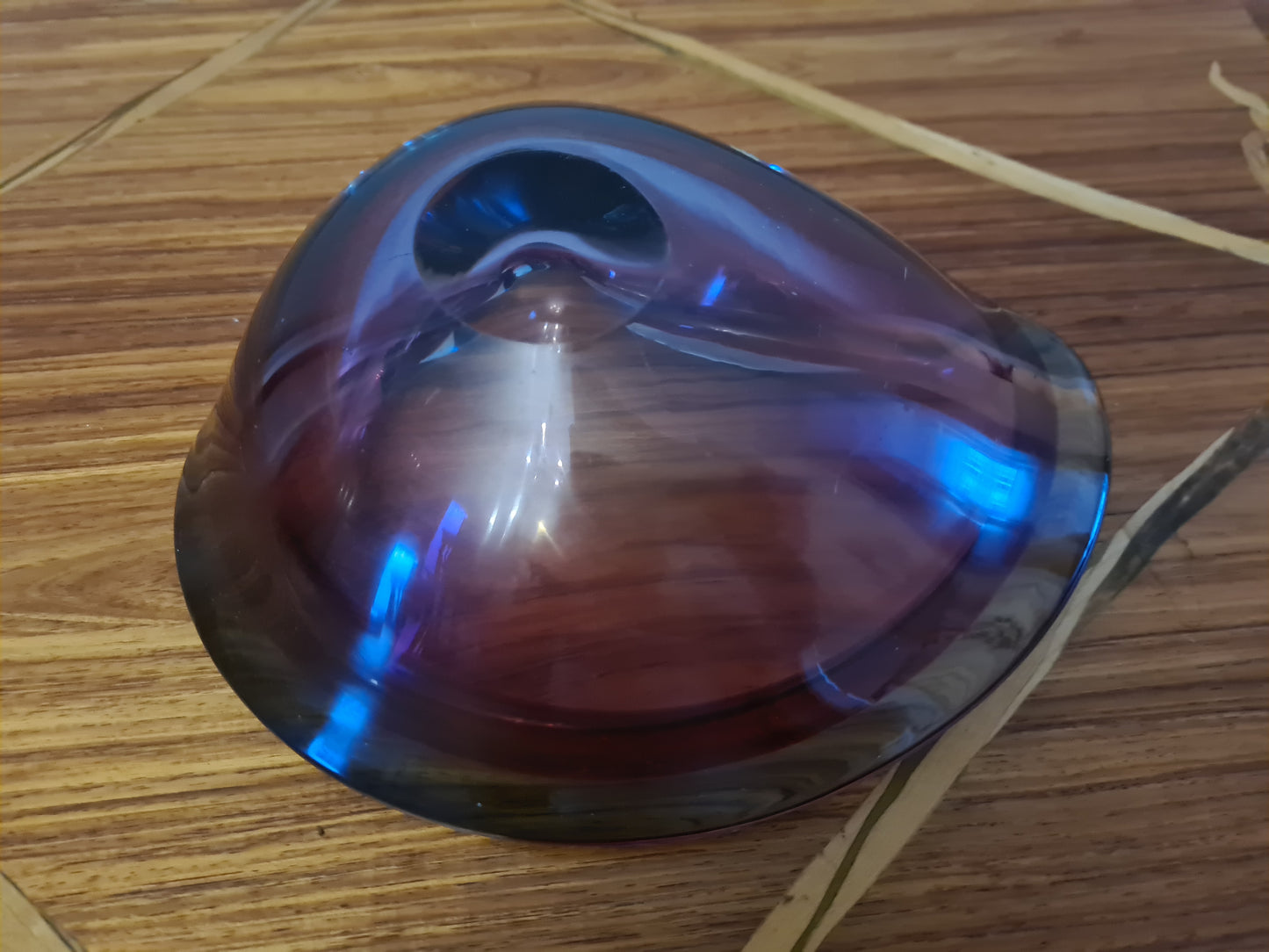 Italienischer Murano Glas Aschenbecher in Violett 18x7 cm