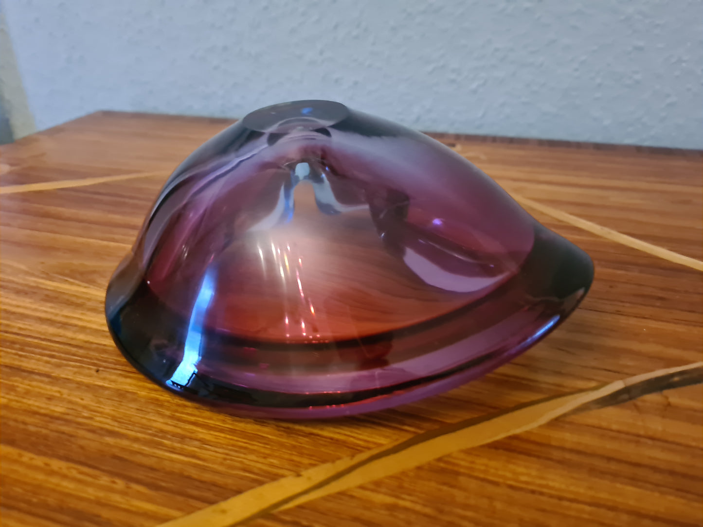 Italienischer Murano Glas Aschenbecher in Violett 18x7 cm