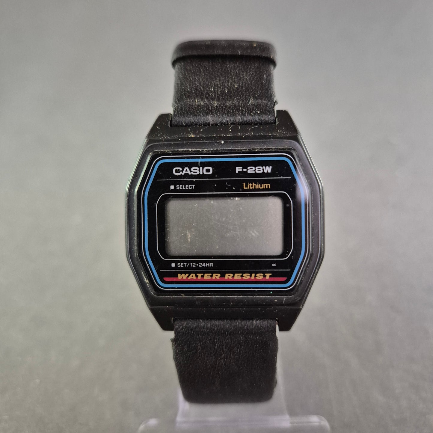 Casio F-28W Digitaluhr – Klassischer Retro-Charme für den Alltag