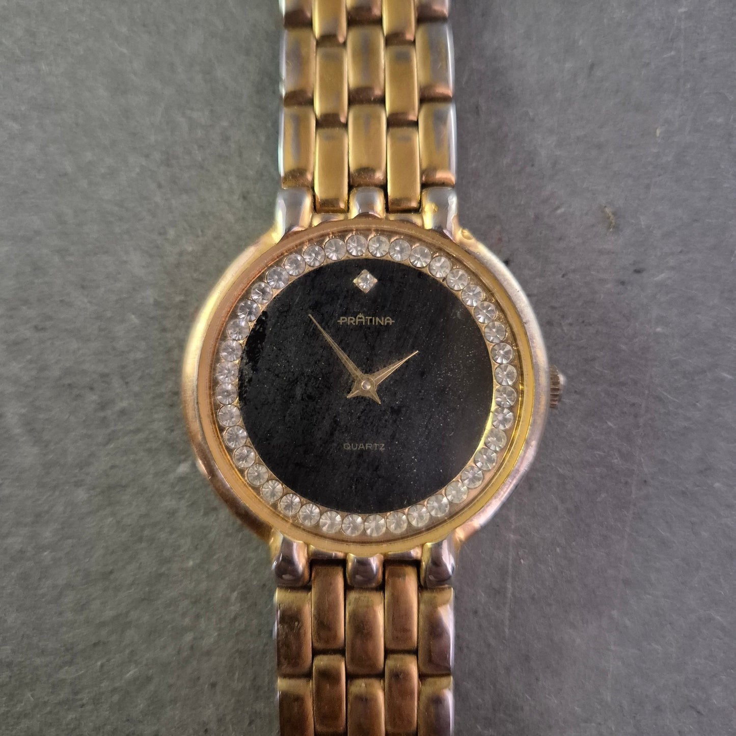 Prätina Damenarmbanduhr mit Strass – Elegante Vintage-Optik