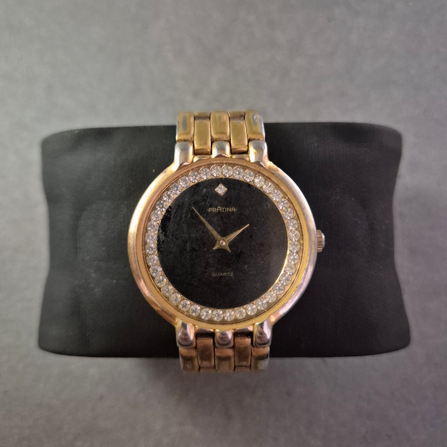 Prätina Damenarmbanduhr mit Strass – Elegante Vintage-Optik