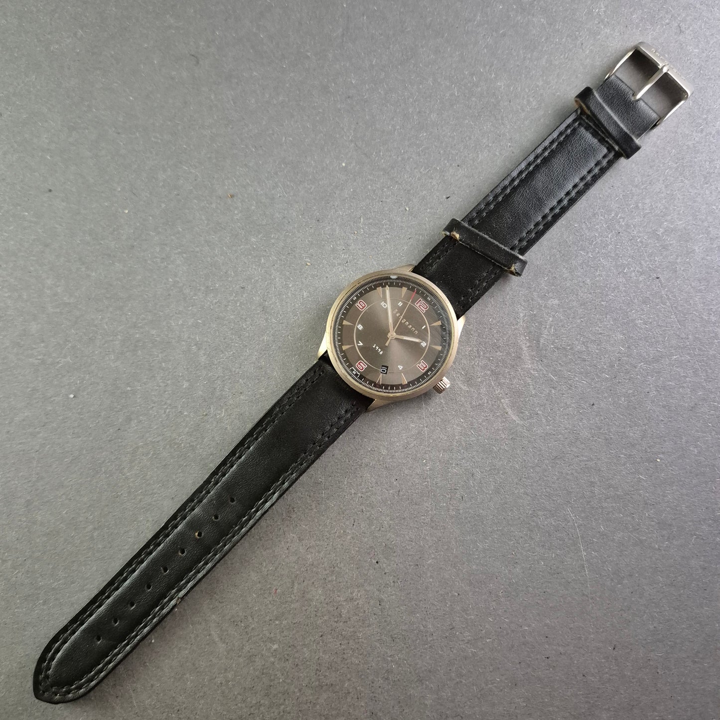 Bergmann Herrenarmbanduhr – Klassisches Design mit Lederarmband