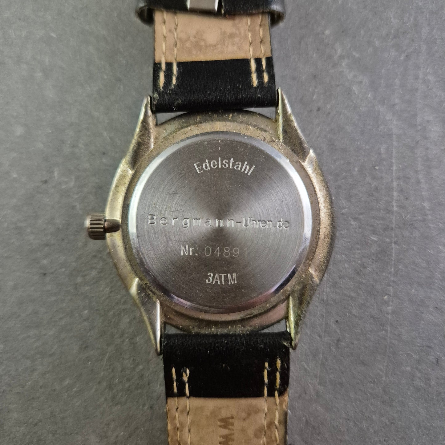 Bergmann Herrenarmbanduhr – Klassisches Design mit Lederarmband