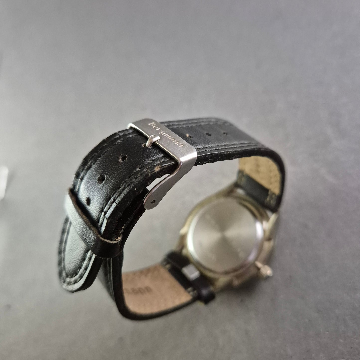 Bergmann Herrenarmbanduhr – Klassisches Design mit Lederarmband