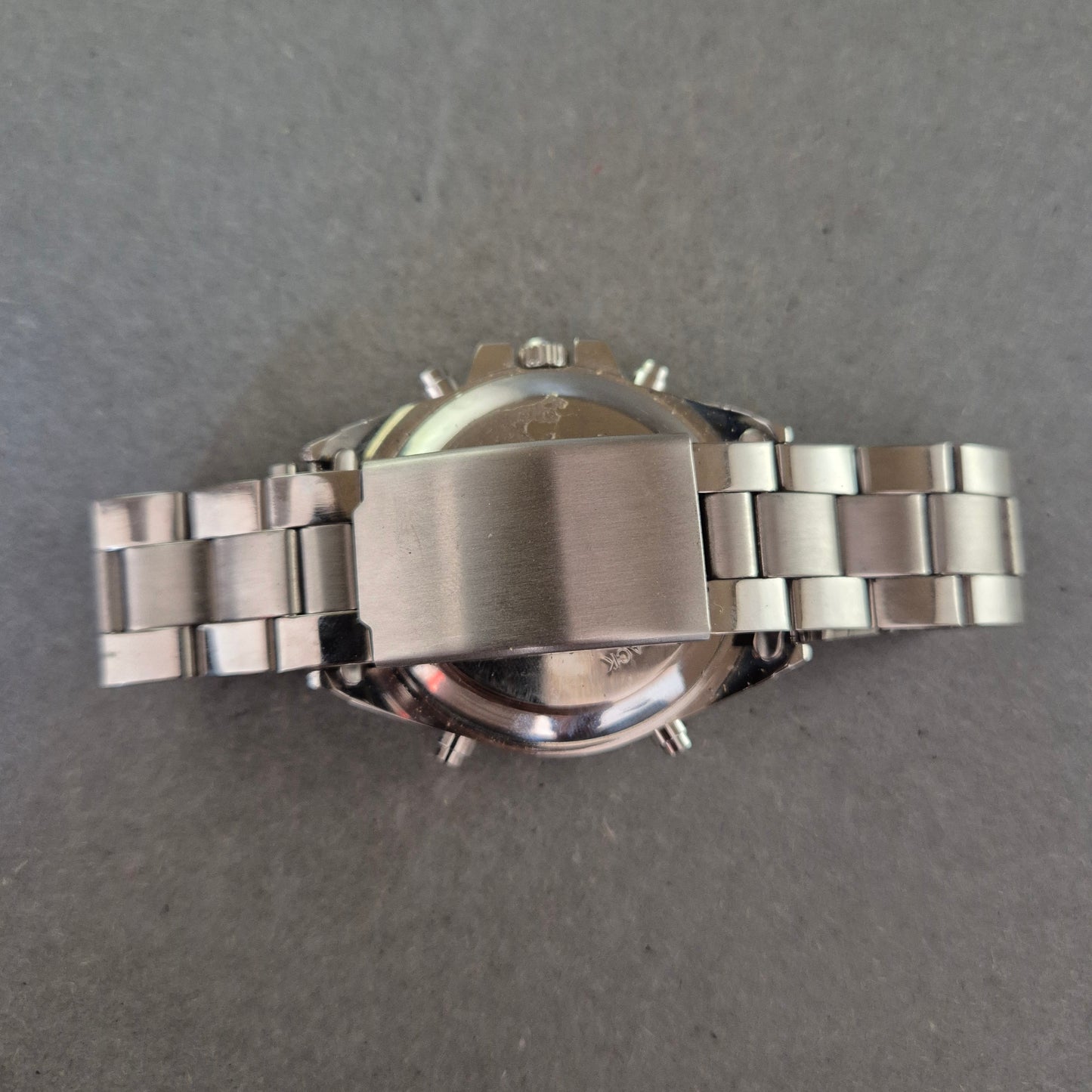 Cheifel Herrenchronograph – Sportlicher Look mit Edelstahlarmband