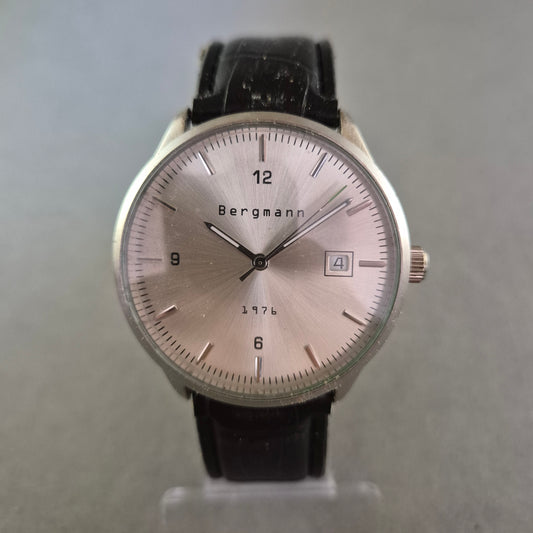 Bergmann Herrenarmbanduhr – Silbernes Zifferblatt mit Datumsanzeige