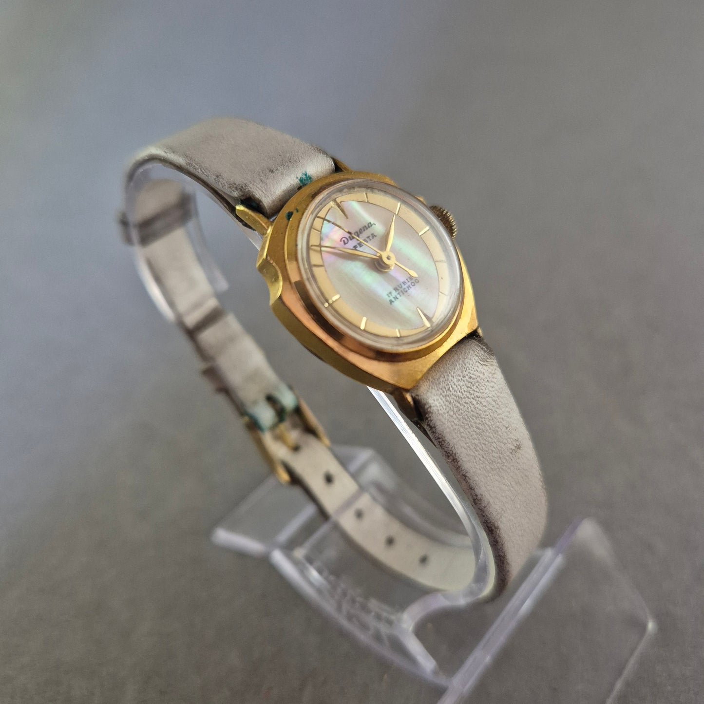 Dugena Festa Damenarmbanduhr – Mechanisch mit Vintage-Charme