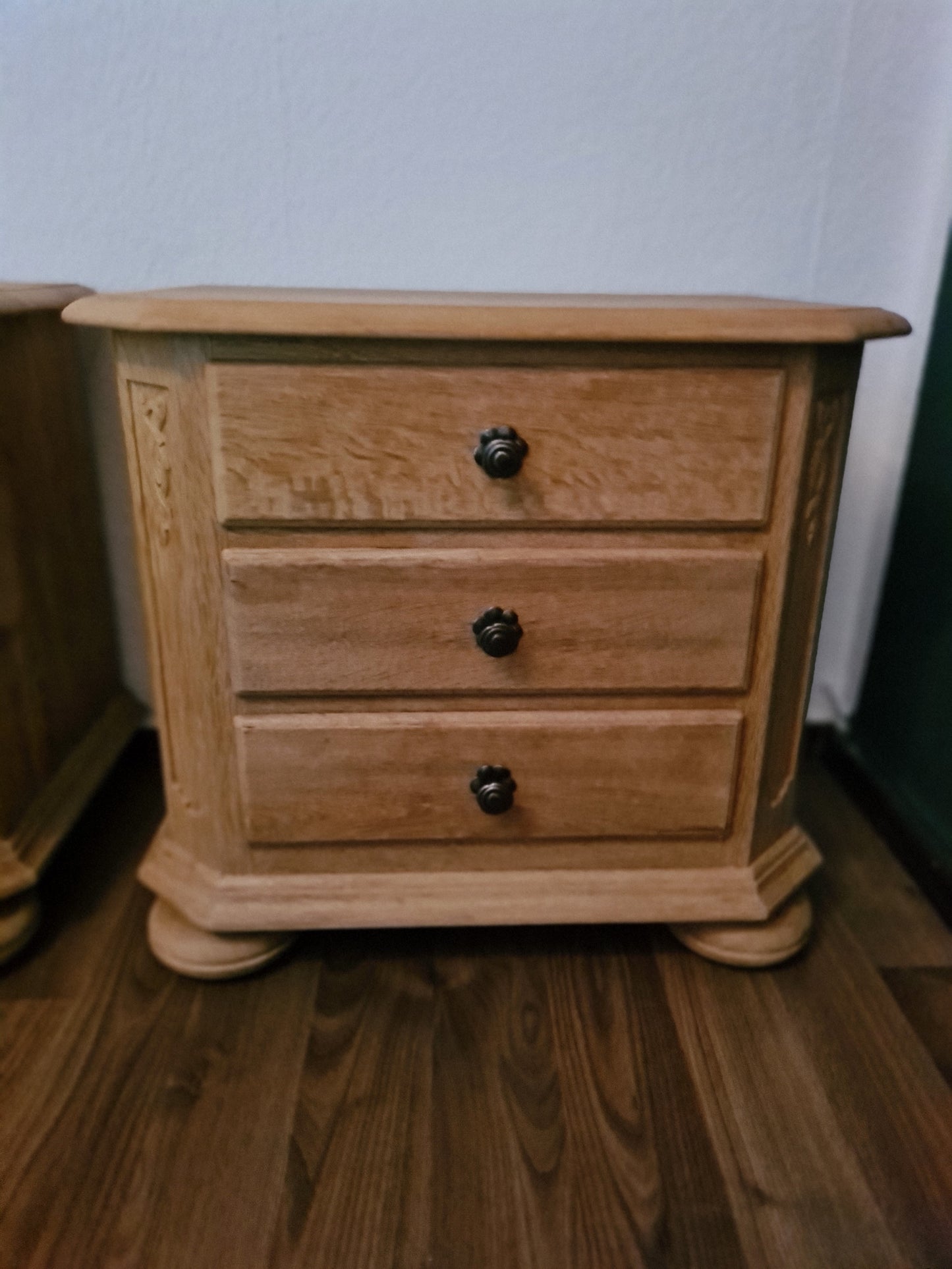 2 Stück Nachttisch Nachtschränkchen massiv Holz Landhaus 55x60cm
