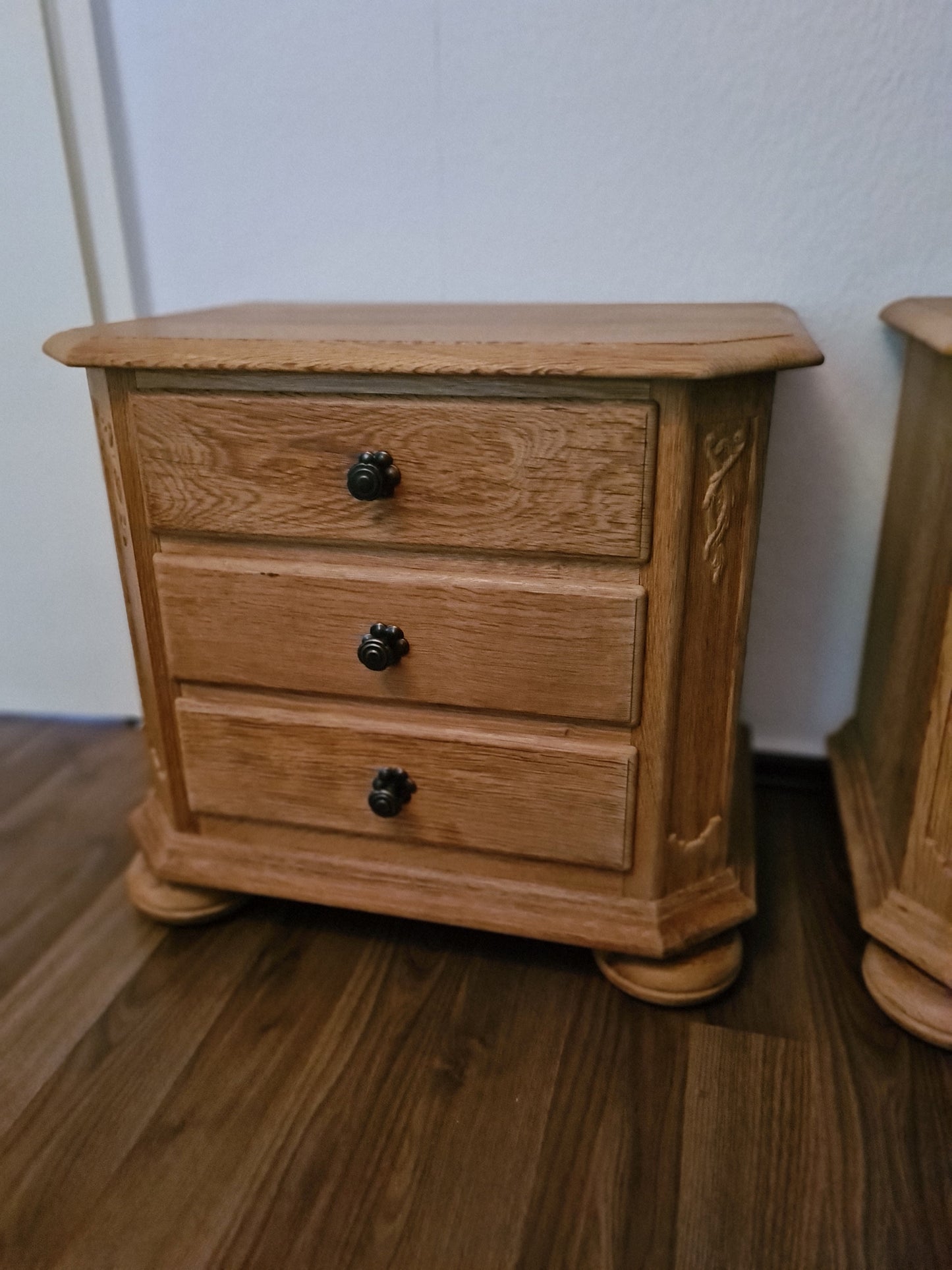 2 Stück Nachttisch Nachtschränkchen massiv Holz Landhaus 55x60cm