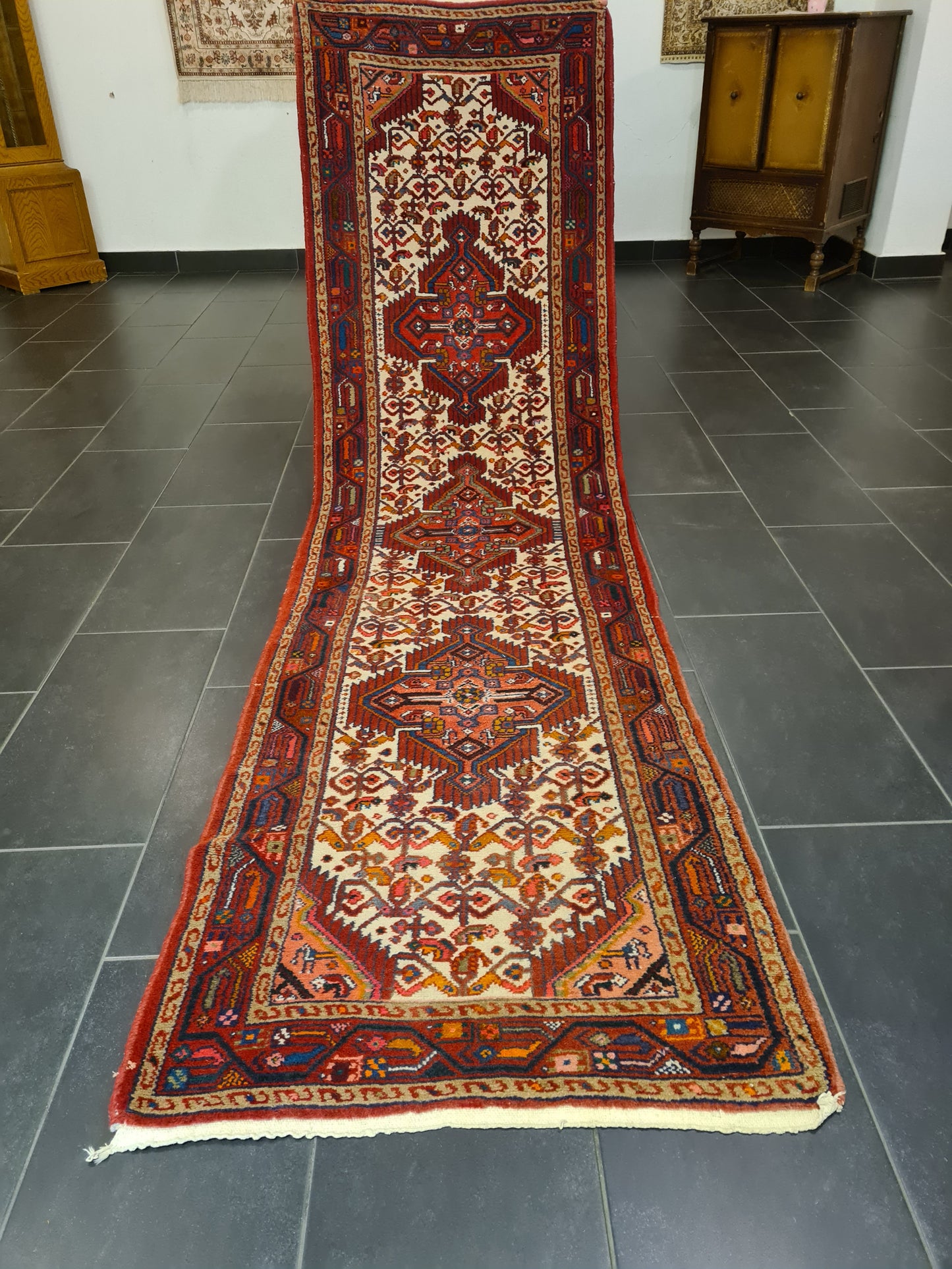 Perserteppich Orientteppich Handgeknüpfter Teppich Malaya 290x80cm