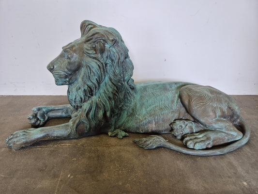 Lebensgroße Bronze Skulptur Liegender Löwe Massiv Schwer ca. 150kg