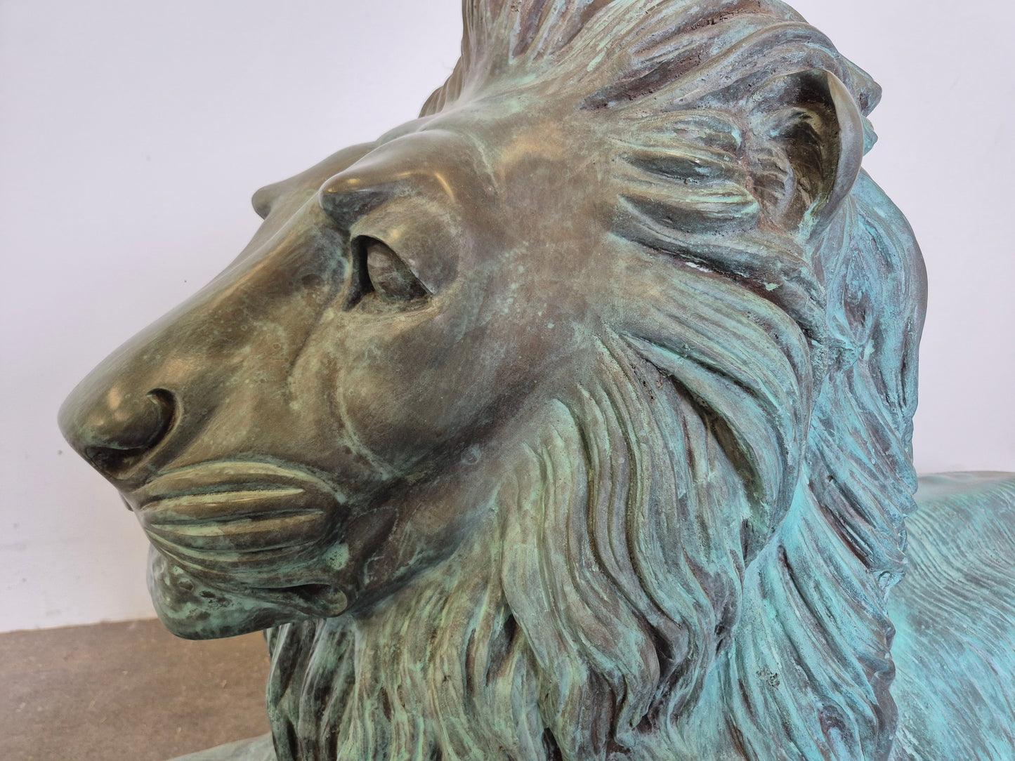 Lebensgroße Bronze Skulptur Liegender Löwe Massiv Schwer ca. 150kg