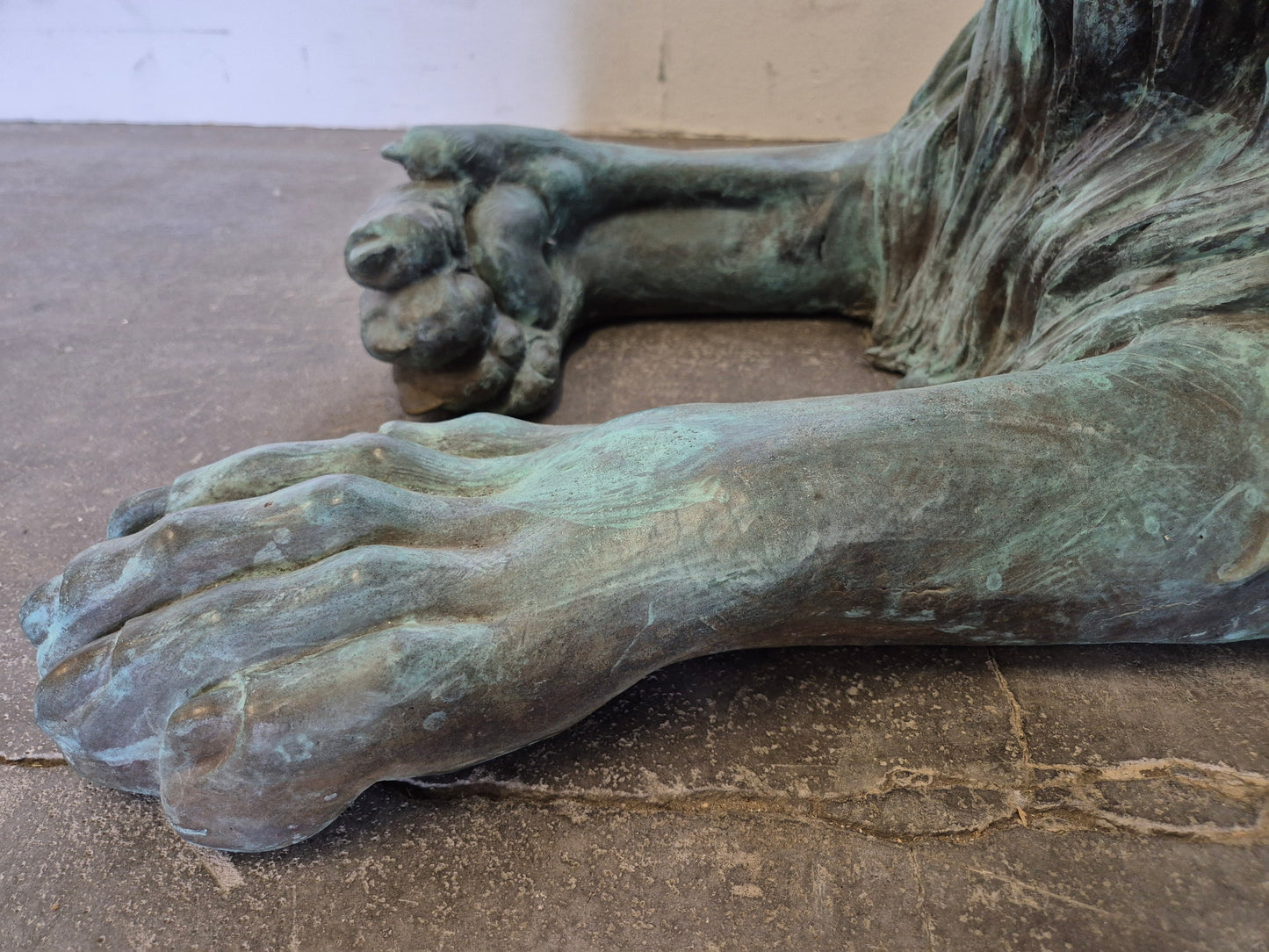 Lebensgroße Bronze Skulptur Liegender Löwe Massiv Schwer ca. 150kg