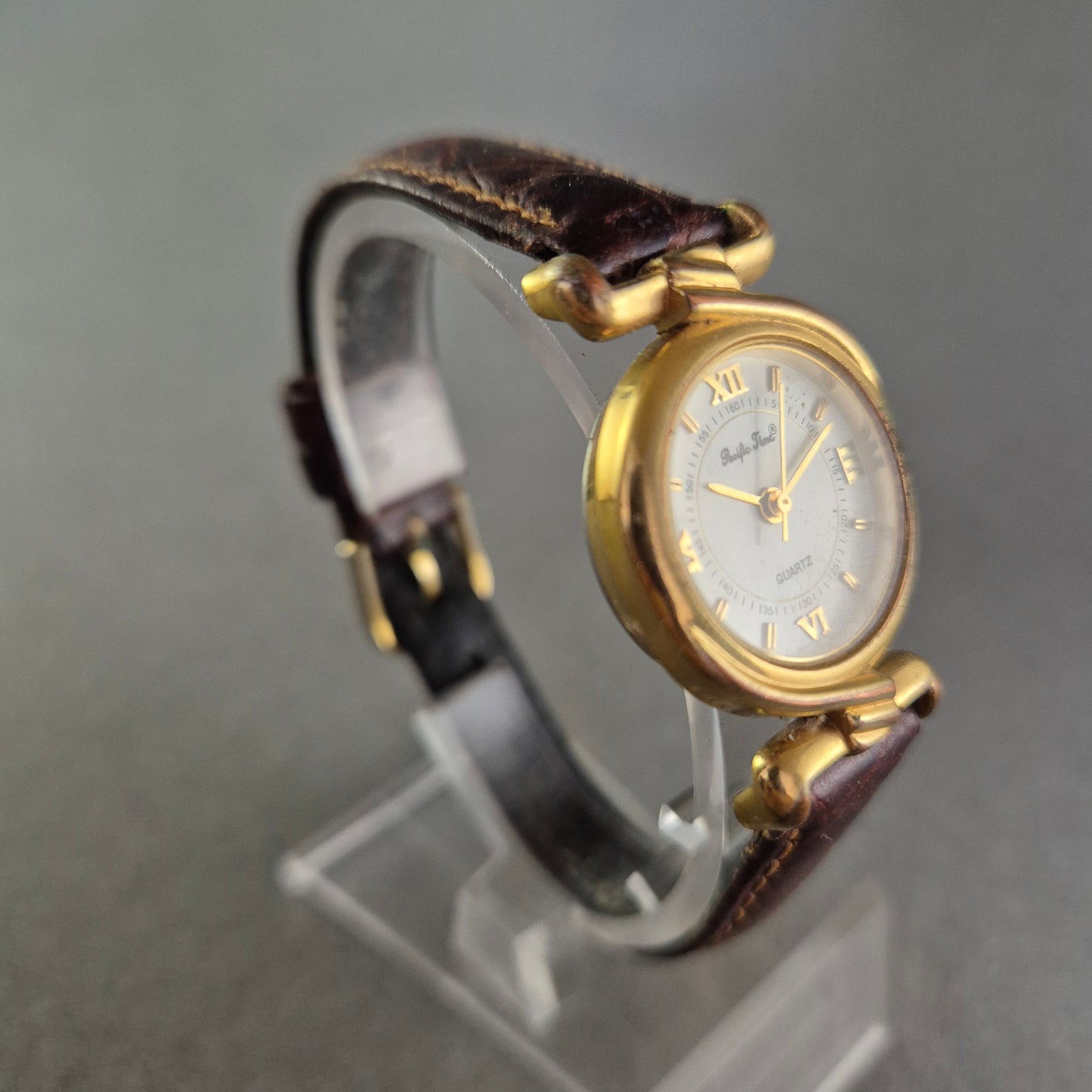 Pacific Time Damen Uhr – Klassisches Design mit römischen Ziffern