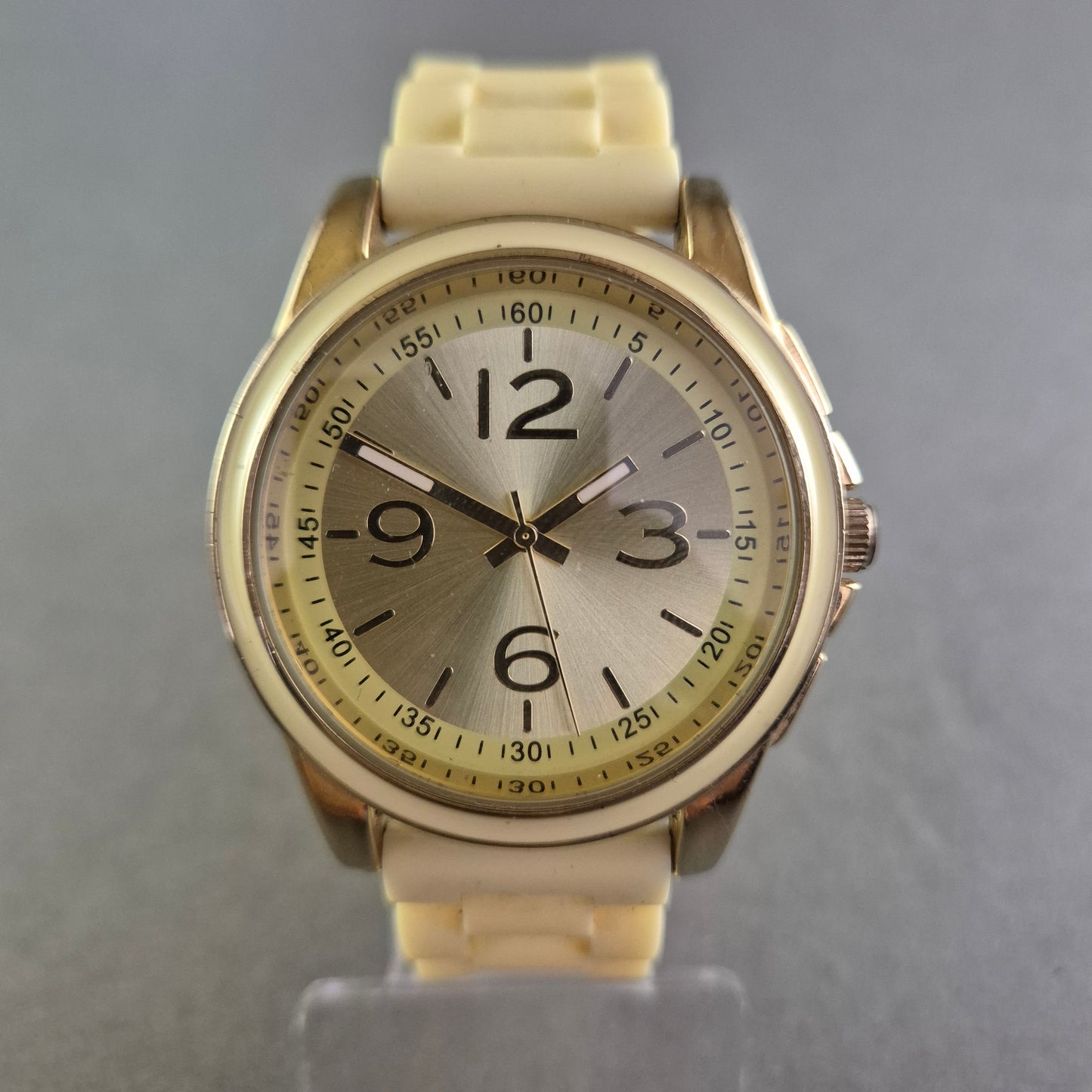 Bijou Brigitte Damen Uhr – Goldfarben mit strukturiertem Silikonband