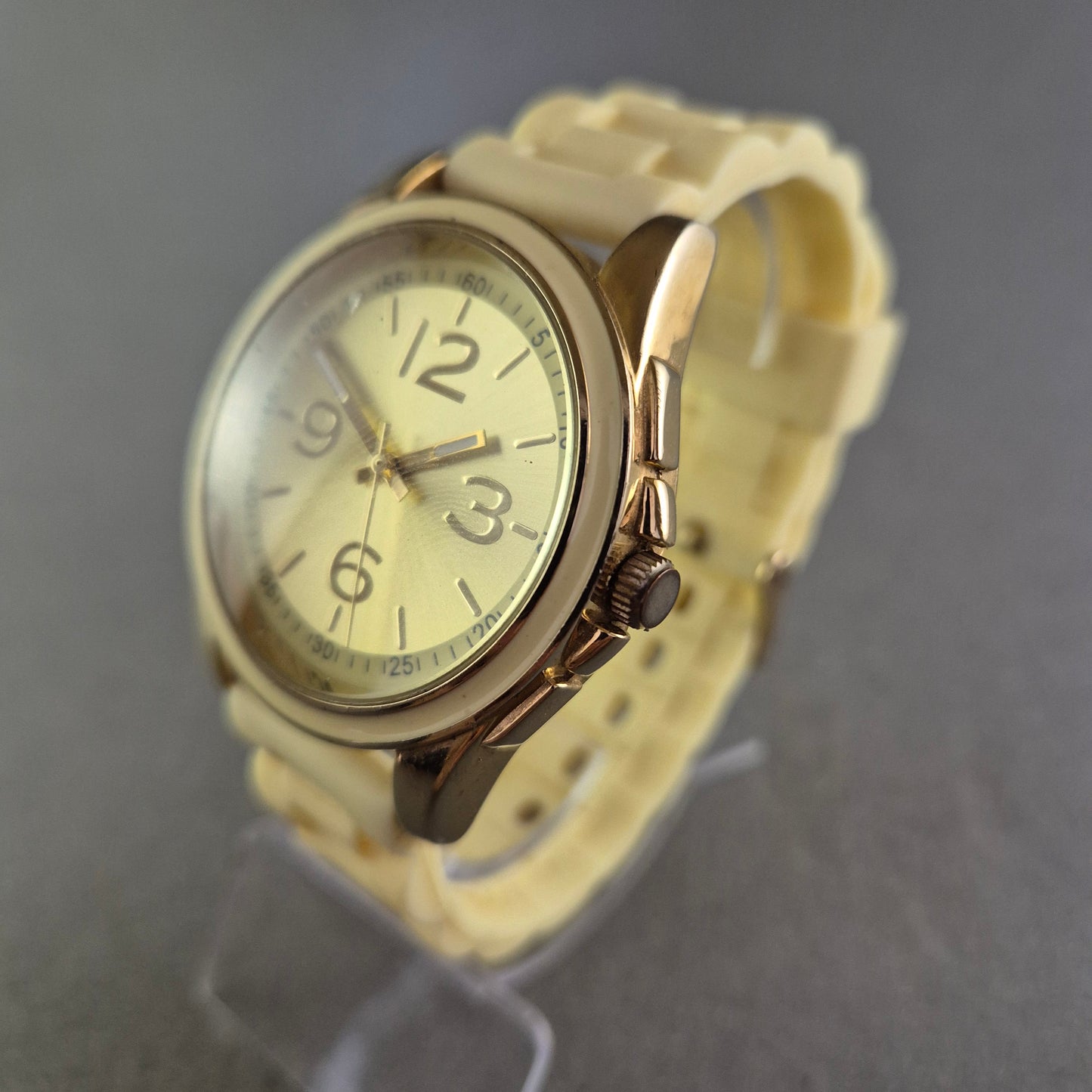 Bijou Brigitte Damen Uhr – Goldfarben mit strukturiertem Silikonband