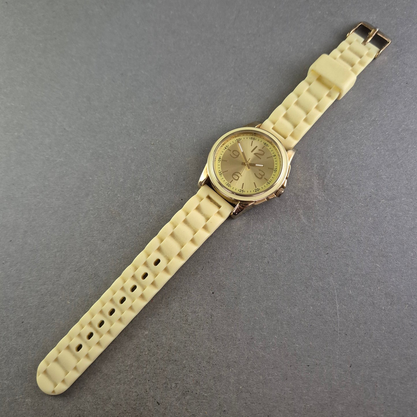 Bijou Brigitte Damen Uhr – Goldfarben mit strukturiertem Silikonband