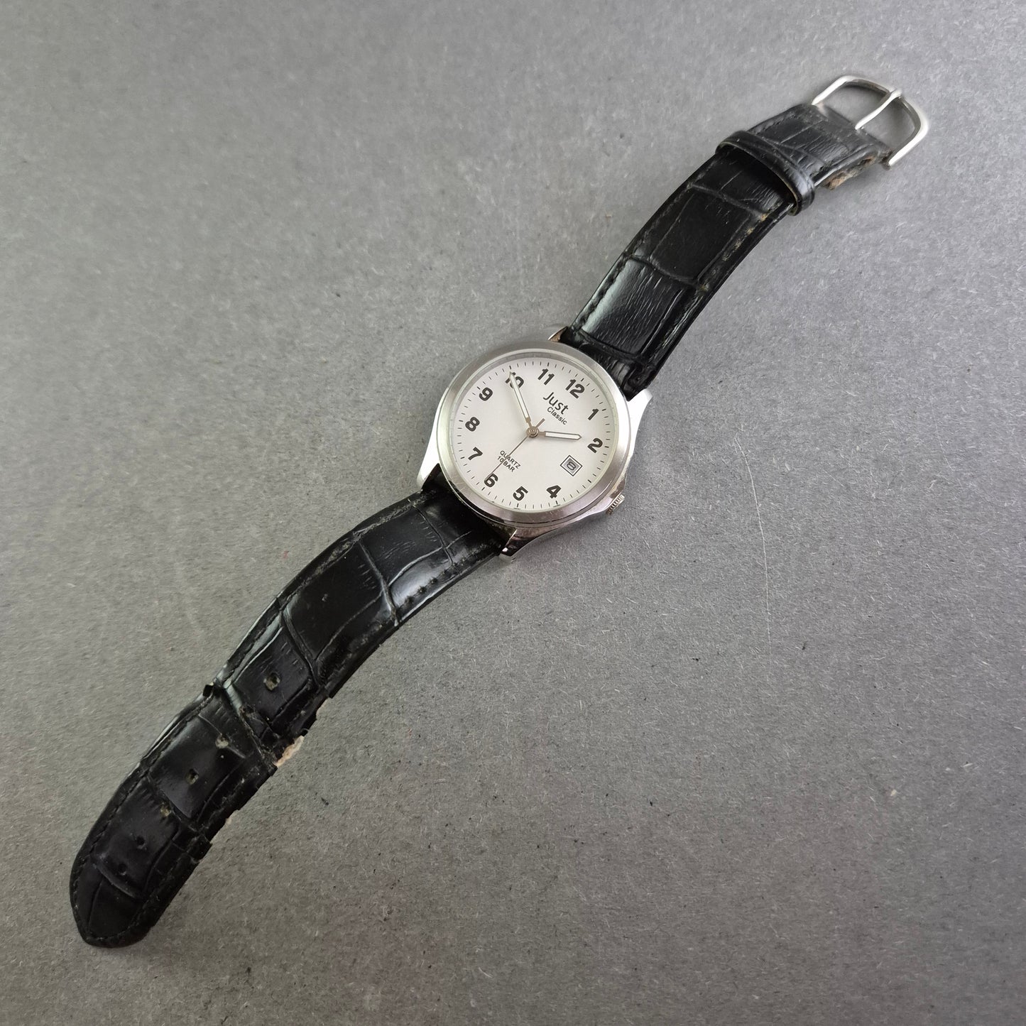 Just Classic Herren Uhr – Klare Linien und 10 BAR Wasserdichte