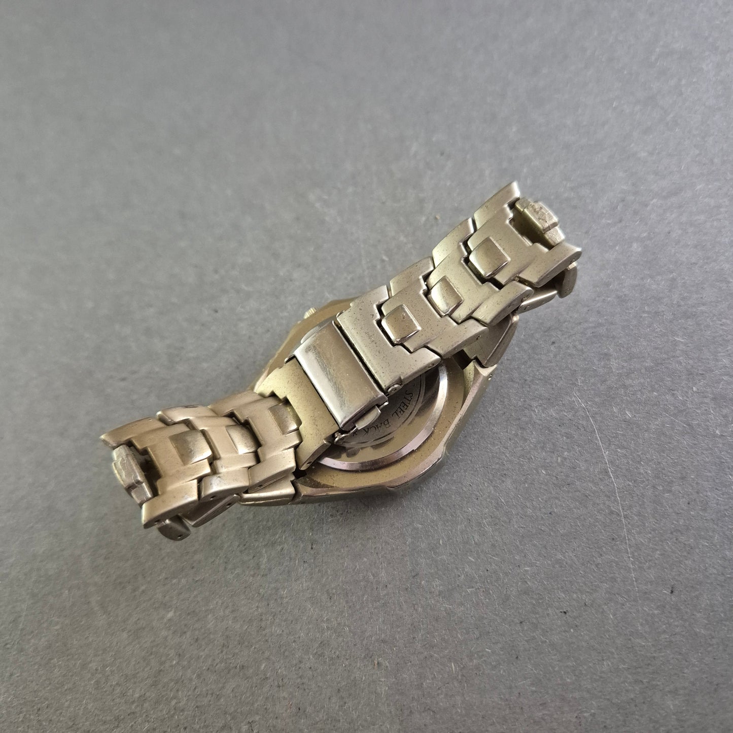 Louis Delon Herren Uhr – Edelstahlarmband mit maritimen Code-Details