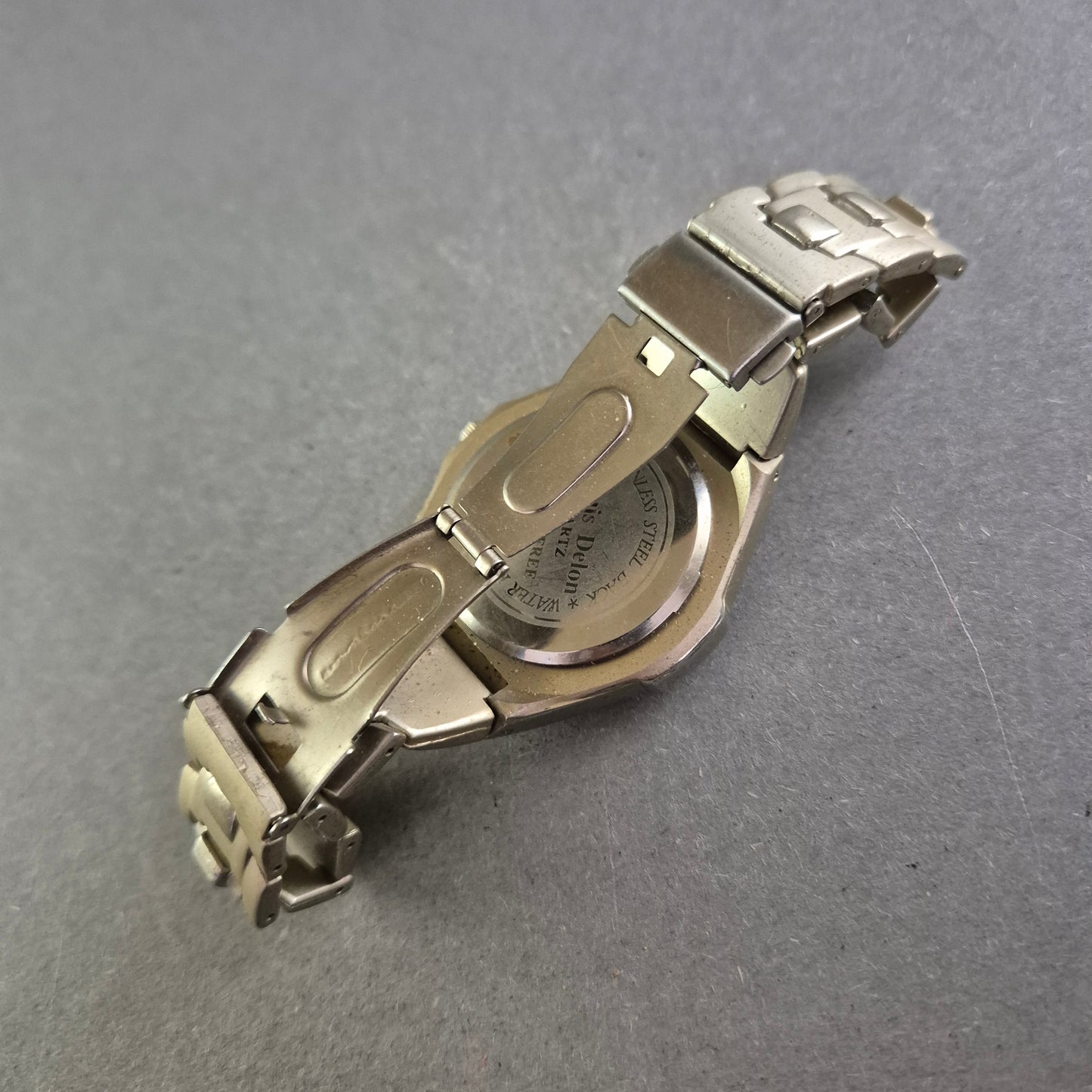 Louis Delon Herren Uhr – Edelstahlarmband mit maritimen Code-Details