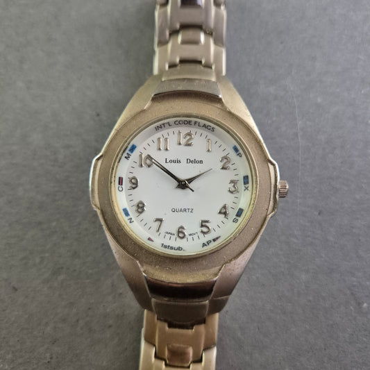 Louis Delon Herren Uhr – Edelstahlarmband mit maritimen Code-Details