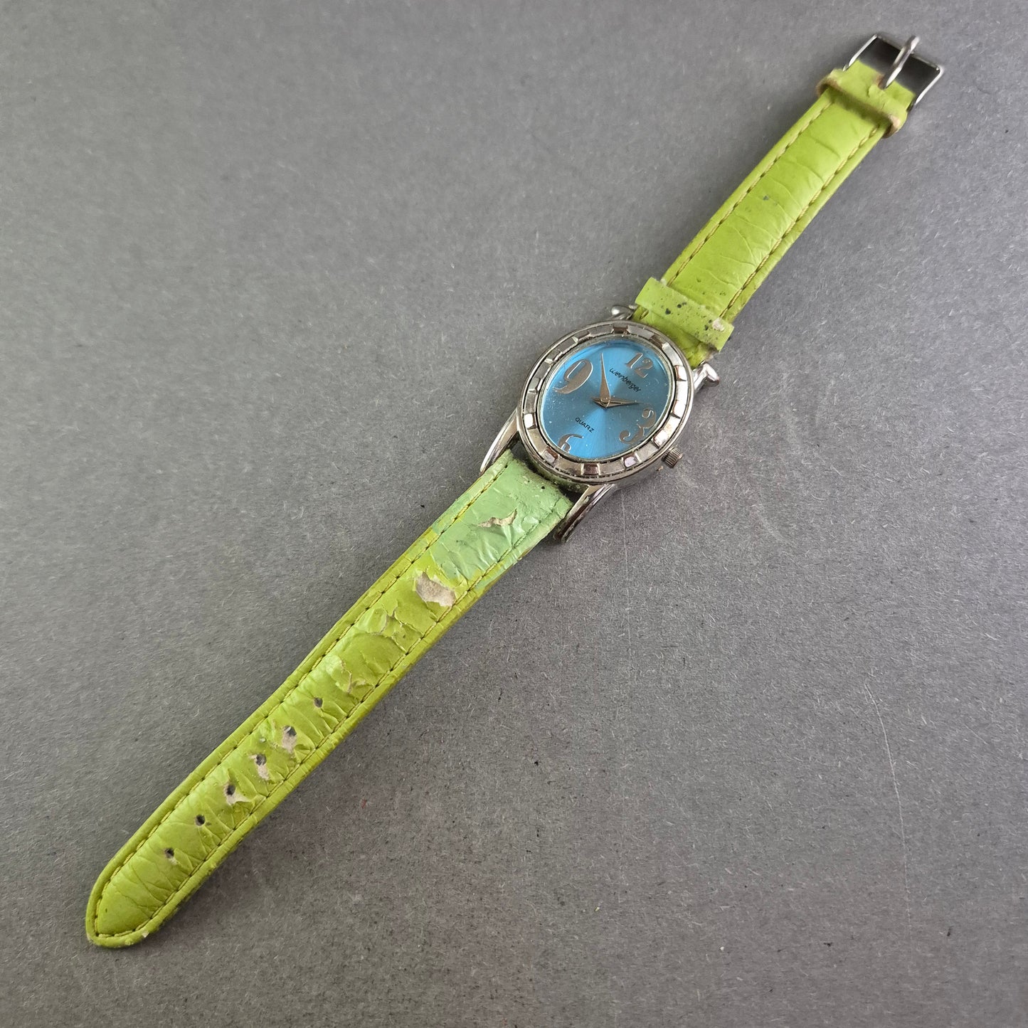 Weinberger Damen Uhr – Türkisblaues Zifferblatt mit grünem Lederband