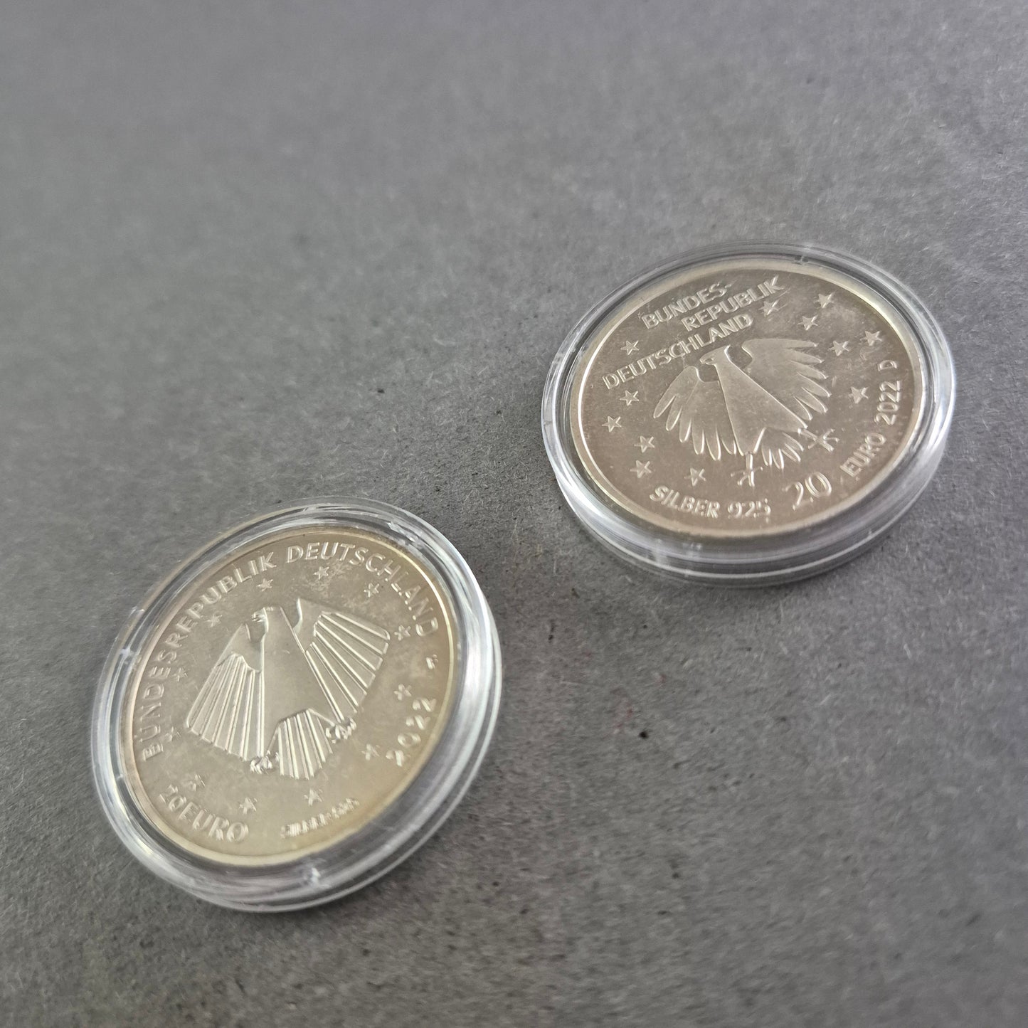 2x Gedenkmünzen Deutschland – Silber & Farbe, Kinderhilfswerk & Corvey